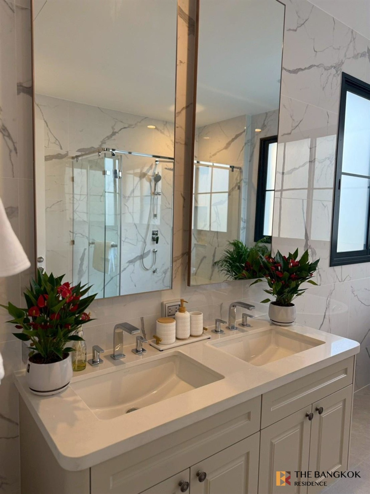 ให้เช่าบ้านเกษตรศาสตร์ รัชโยธิน :  Narasiri Phahol-Watcharapol 💎 บ้านเดี่ยว Luxury ใหม่เอี่ยม ทำเลพหลฯ–วัชรพล ใกล้ทางด่วน ✨ 