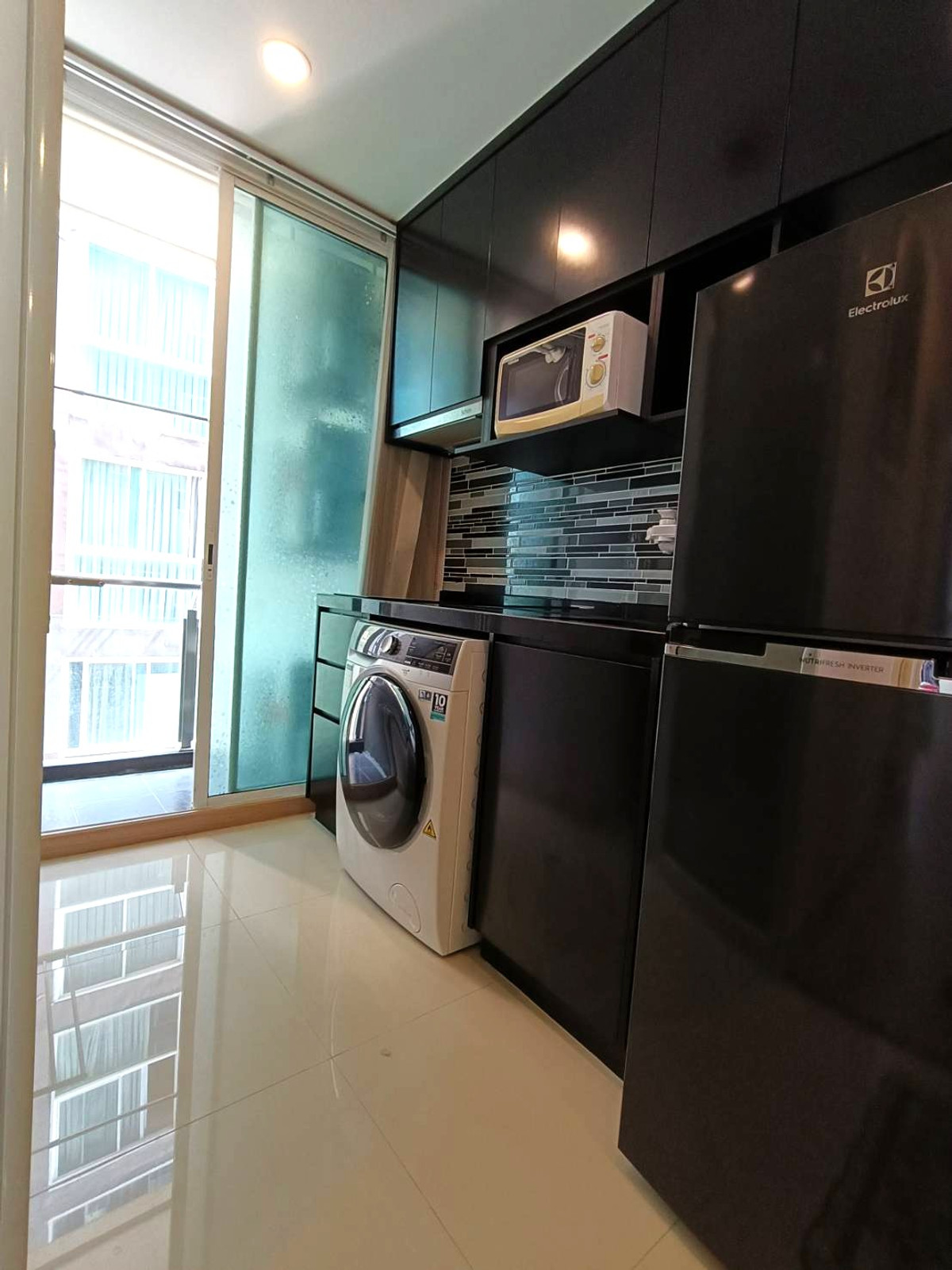 For SaleCondoPinklao, Charansanitwong : 🏠 Its worth it to live in yourself, you can invest in a 2-bedroom condo, low price, in the heart of Charan.