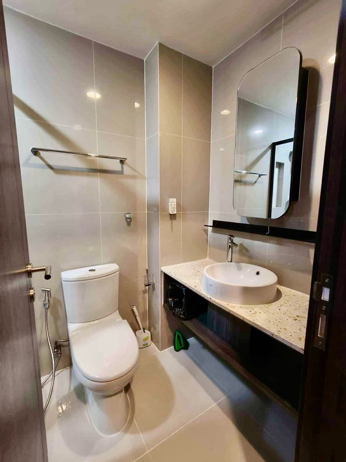 ให้เช่าคอนโดรัชดา ห้วยขวาง : XT Huai Khwang | Condo for Rent – 70 m. to MRT @bhumdevelopmenthttps://page.line.me/bhumdevelopment