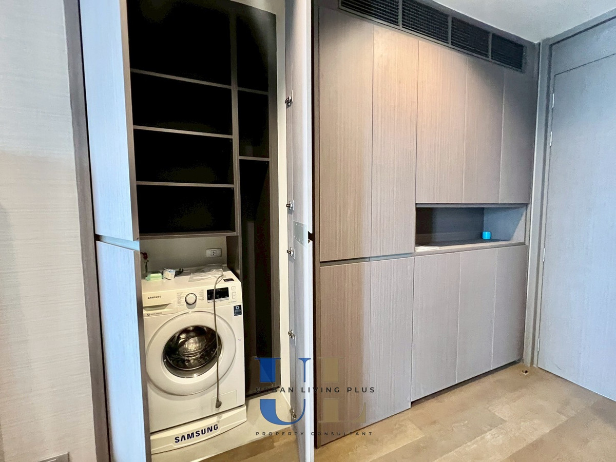 For RentCondoSathorn, Narathiwat : ( UL2507023 ) Tel/Line 096-2479369 , FOR RENT/SELL  The Diplomat Sathorn , 3 bedrooms, 2 bathrooms, Size 86 Sq.M. furnished, Never rented, Special Deal!!