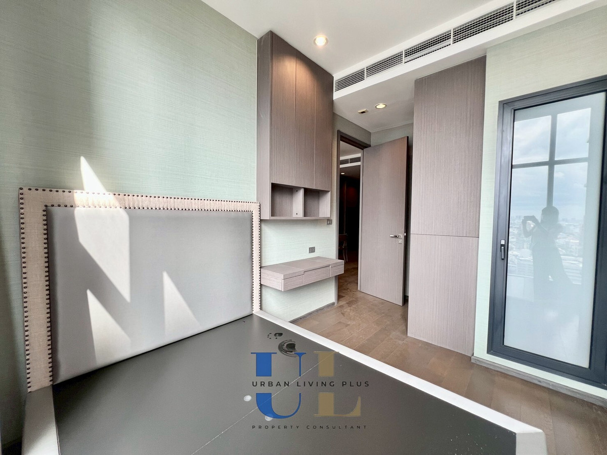 For RentCondoSathorn, Narathiwat : ( UL2507023 ) Tel/Line 096-2479369 , FOR RENT/SELL  The Diplomat Sathorn , 3 bedrooms, 2 bathrooms, Size 86 Sq.M. furnished, Never rented, Special Deal!!