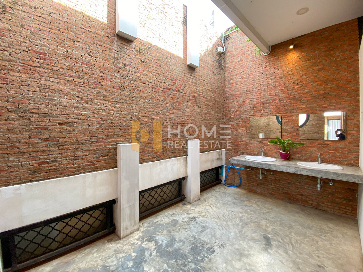 ขายที่ดินปทุมธานี รังสิต ธรรมศาสตร์ : ที่ดินพร้อมสิ่งปลูกสร้าง ซอยร่วมสุข 5/6 / (ขาย), Land with Building Soi Ruamsuk 5/6 / (FOR SALE) TPM312