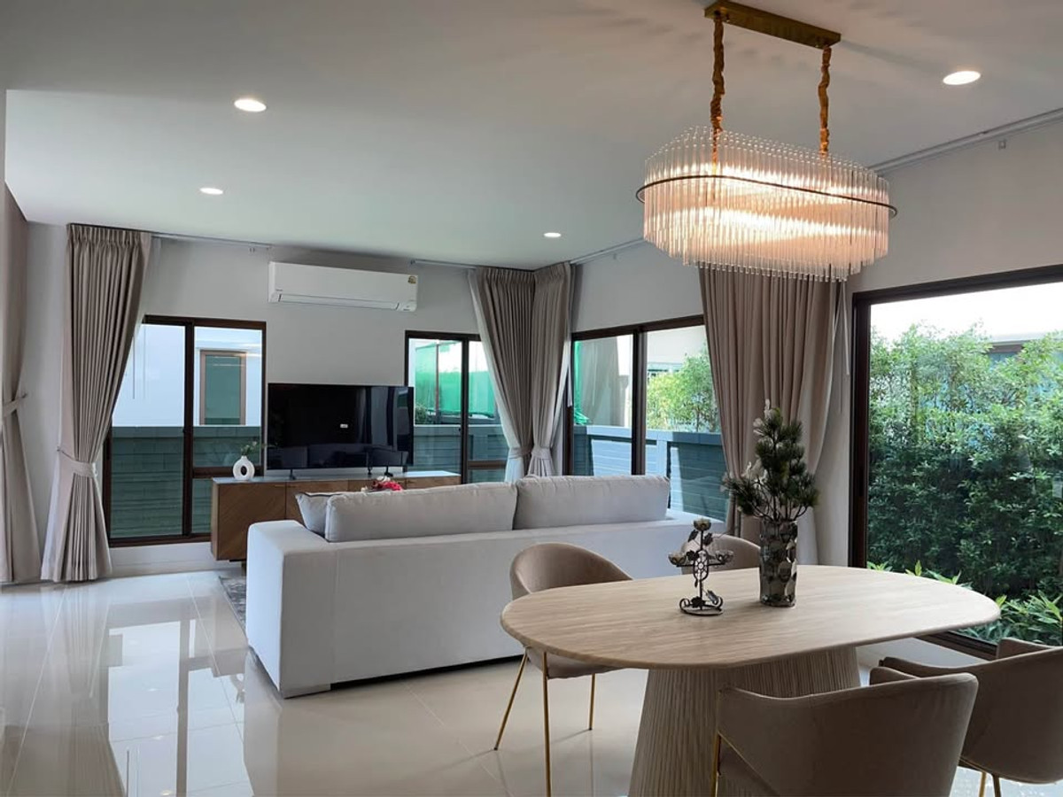 For RentHousePattanakan, Srinakarin : Burasiri Krungthepkreetha / 4 Bedrooms (FOR SALE) BALL233