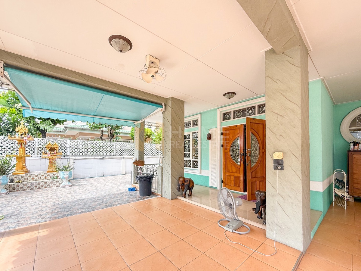 ขายบ้านมีนบุรี-ร่มเกล้า : พาร์คเวย์ ชาเล่ต์ รามคำแหง / 3 ห้องนอน (ขาย), Parkway Chalet / 3 Bedrooms (FOR SALE) AA587