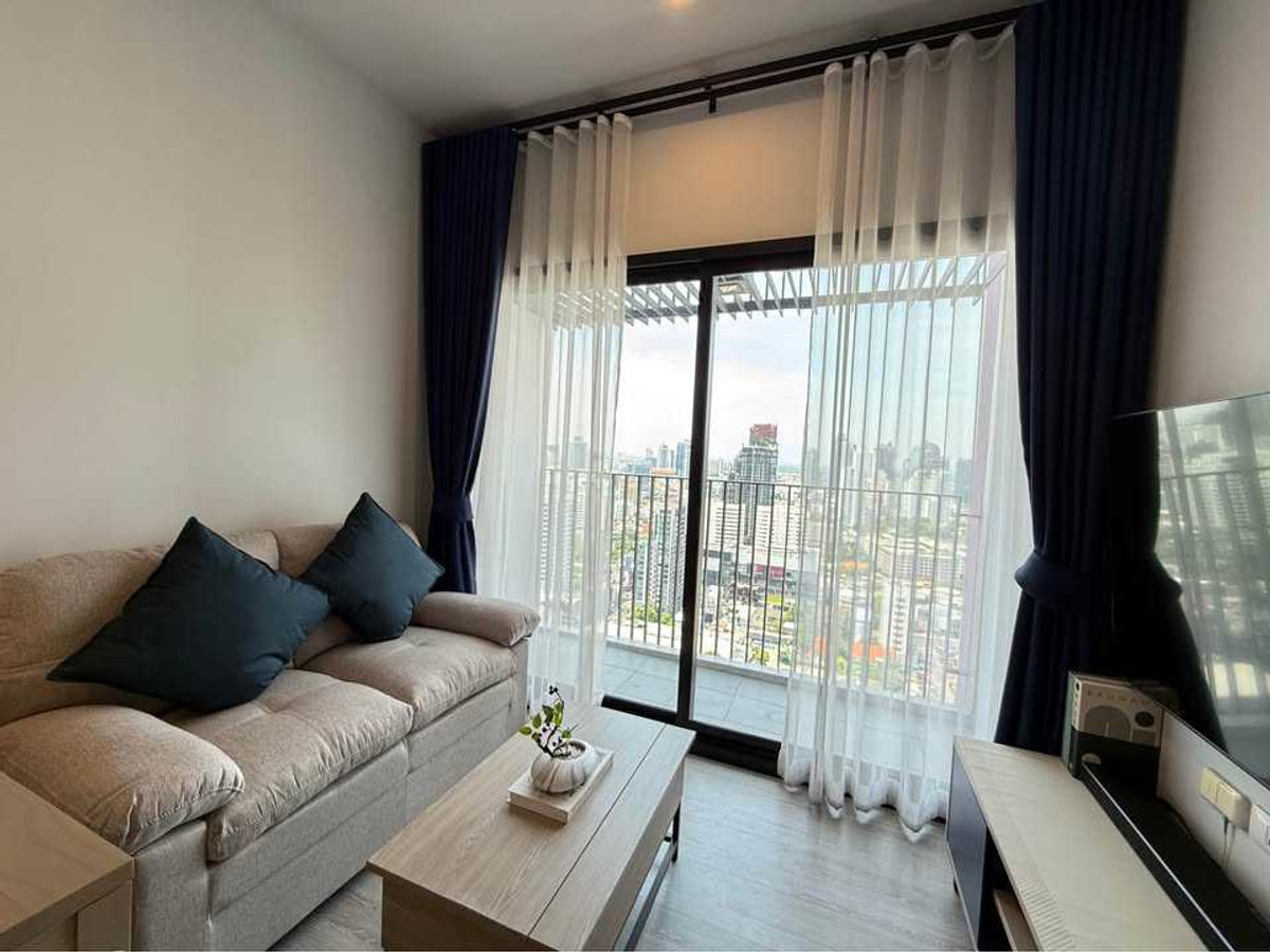 For RentCondoSukhumvit, Asoke, Thonglor : Condo XT Ekkamai, convenient travel, near BTS, there is a shuttle, beautiful room, fully furnished, ready to move in!!