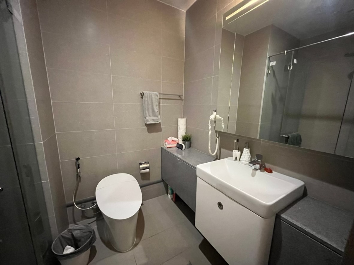 ขายคอนโดวิทยุ ชิดลม หลังสวน : ห้องสวยวิวสูง 1 ห้องนอน ที่ Noble Ploenchit, Contact 062-496-6454