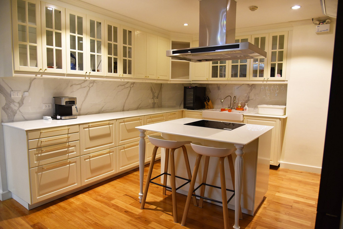 ขายคอนโดวงเวียนใหญ่ เจริญนคร : คอนโด 4 ห้องนอน วิวแม่น่ำ ที่ Watermark Chaophraya River , Contact 062-496-6454