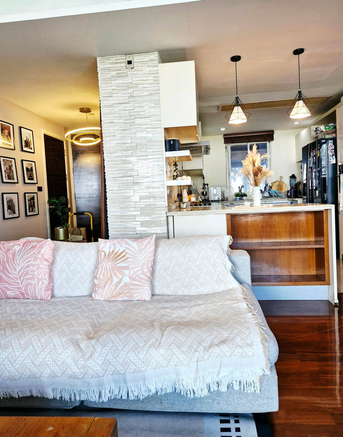 For SaleCondoWongwianyai, Charoennakor : Urgent sale! 📍Watermark Chaophraya River 3BR 145 sq m. Cheapest price in the project 13.5 million baht.🔥 Pets allowed🐶🐱 Near ICONSIAM.