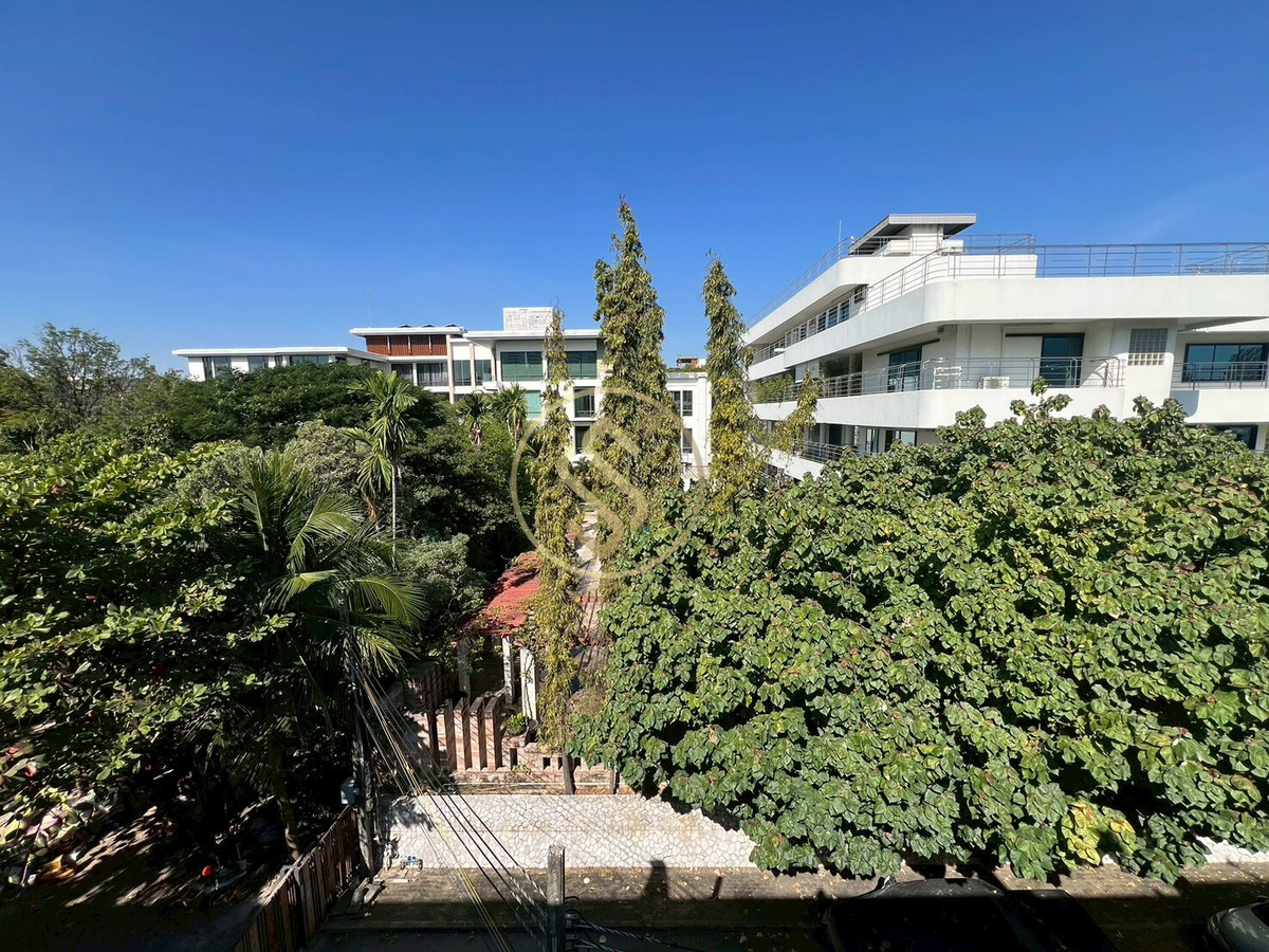 ขายทาวน์โฮมอารีย์ อนุสาวรีย์ : ขายด่วนบ้านทาวน์โฮมสวย 3 ชั้น สภาพดีพร้อมเข้าอยู่ ใจกลางอารีย์ ในซอยอารีย์สัมพันธ์ 1 ใกล้ BTS อารีย์