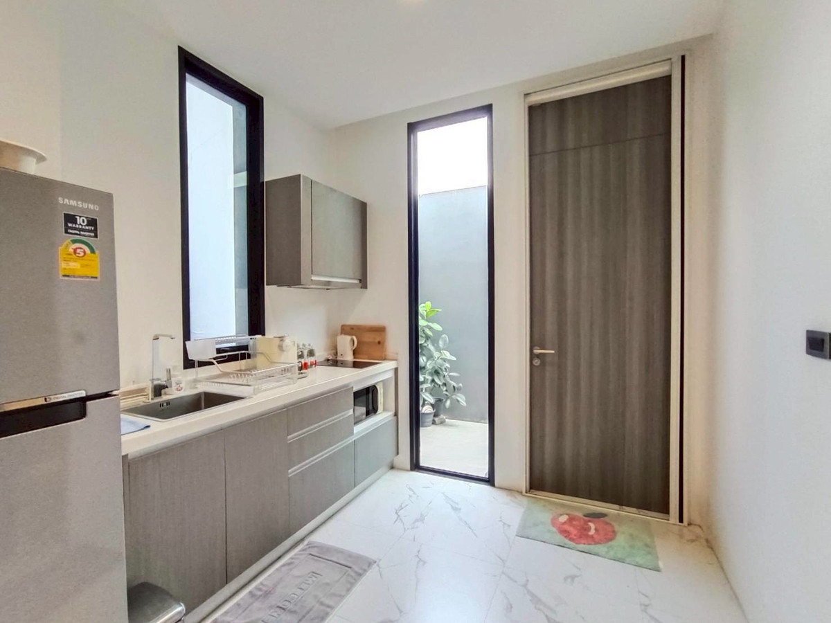 ขายทาวน์โฮมพระราม 9 เพชรบุรีตัดใหม่ RCA : 🏢 ขายทาวน์โฮม / โฮมออฟฟิศ พระราม 9 Signature Urban L (ซิกเนเจอร์ เออร์เบิน แอล) 📍 พระราม 9 ซอย 55 | ใกล้เอกมัย – ทองหล่อ  ✨ Rare Item โฮมออฟฟิศคุณภาพ โครงการขนาดเล็ก เพียง 5 ยูนิตทั้งโครงการ เหมาะทั้งอยู่อาศัยจริง ทำออฟฟิศ สตูดิโอ  087-808-3690(ฟีฟ่า)