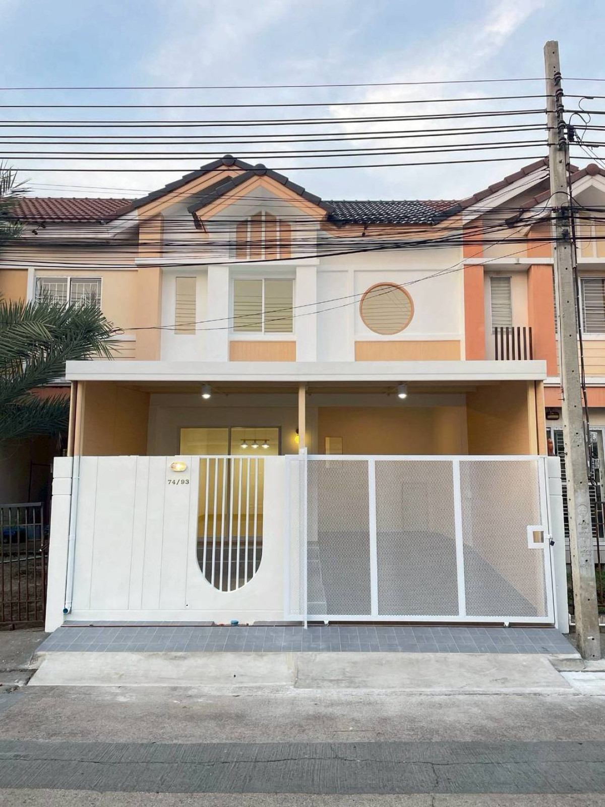 For SaleTownhomeNonthaburi, Bang Yai, Bangbuathong : For Sale Townhouse/Townhome , Baan Pruksa 49/2 Bangyai - Kaewin , wide frontage , Sao Thong Hin , Bang Yai , Nonthaburi , CX-147351