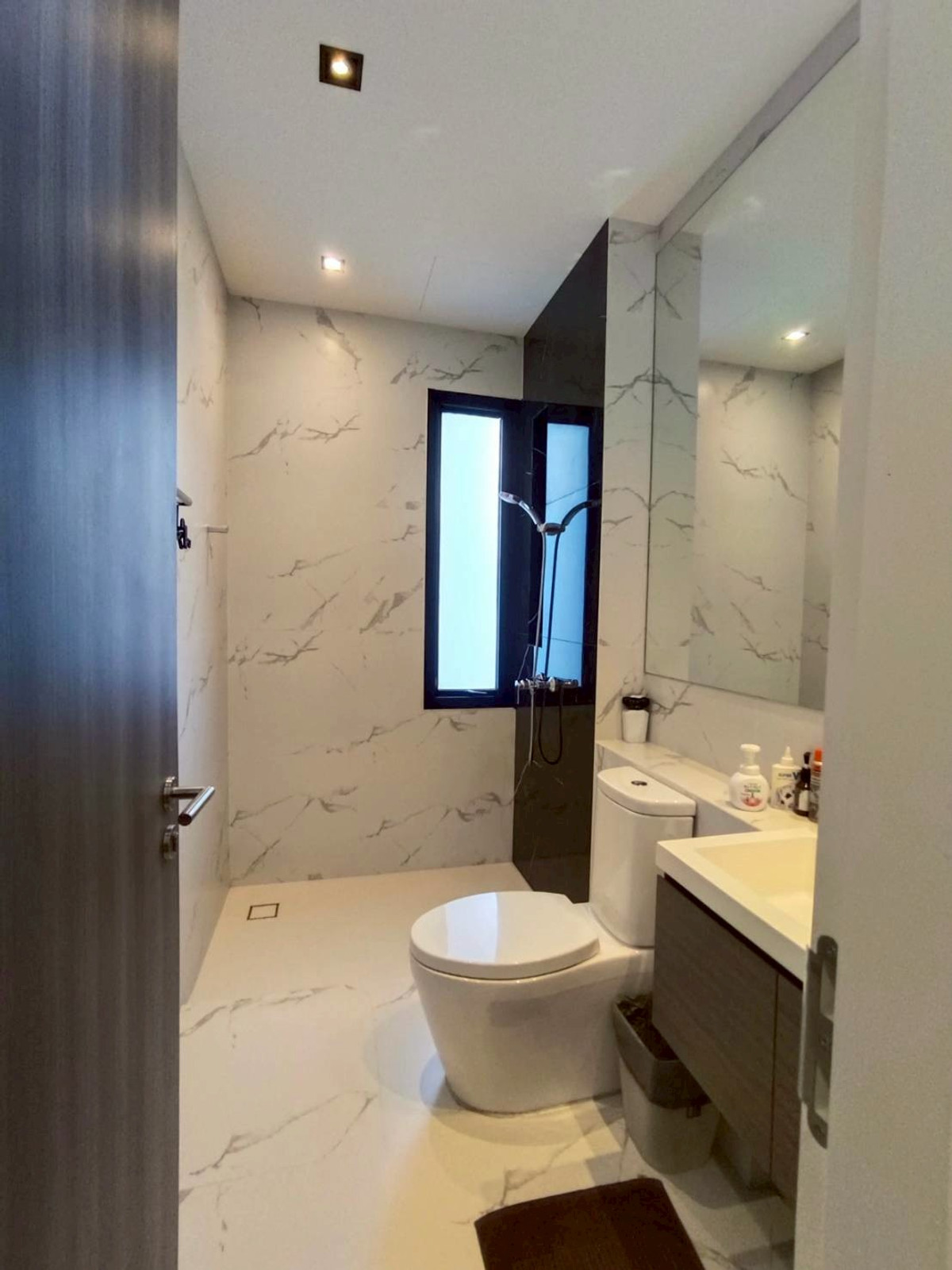 ขายทาวน์โฮมพระราม 9 เพชรบุรีตัดใหม่ RCA : 🏢 ขายทาวน์โฮม / โฮมออฟฟิศ พระราม 9 Signature Urban L (ซิกเนเจอร์ เออร์เบิน แอล) 📍 พระราม 9 ซอย 55 | ใกล้เอกมัย – ทองหล่อ  ✨ Rare Item โฮมออฟฟิศคุณภาพ โครงการขนาดเล็ก เพียง 5 ยูนิตทั้งโครงการ เหมาะทั้งอยู่อาศัยจริง ทำออฟฟิศ สตูดิโอ  087-808-3690(ฟีฟ่า)