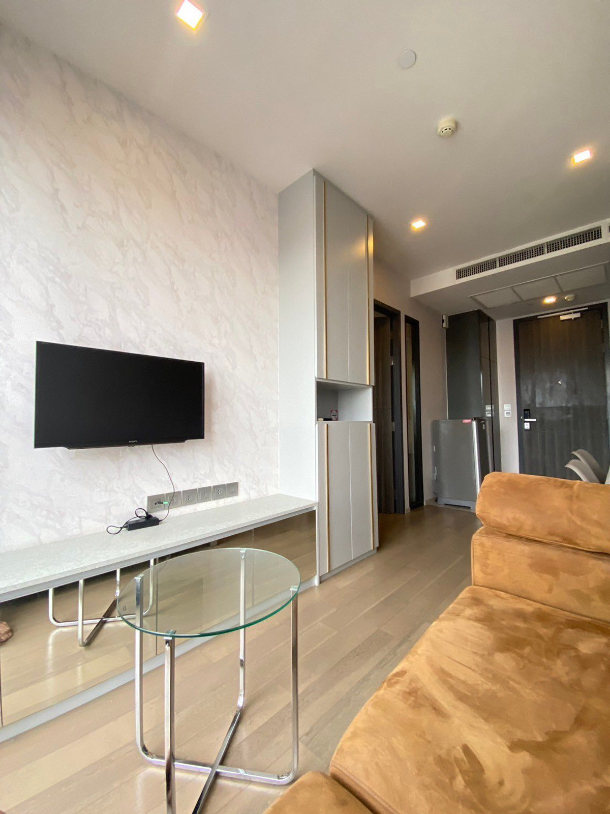 ให้เช่าคอนโดสุขุมวิท อโศก ทองหล่อ : ให้เช่า Ashton Asoke - 1 ห้องนอน ชั้นสูง แต่งครบพร้อมอยู่