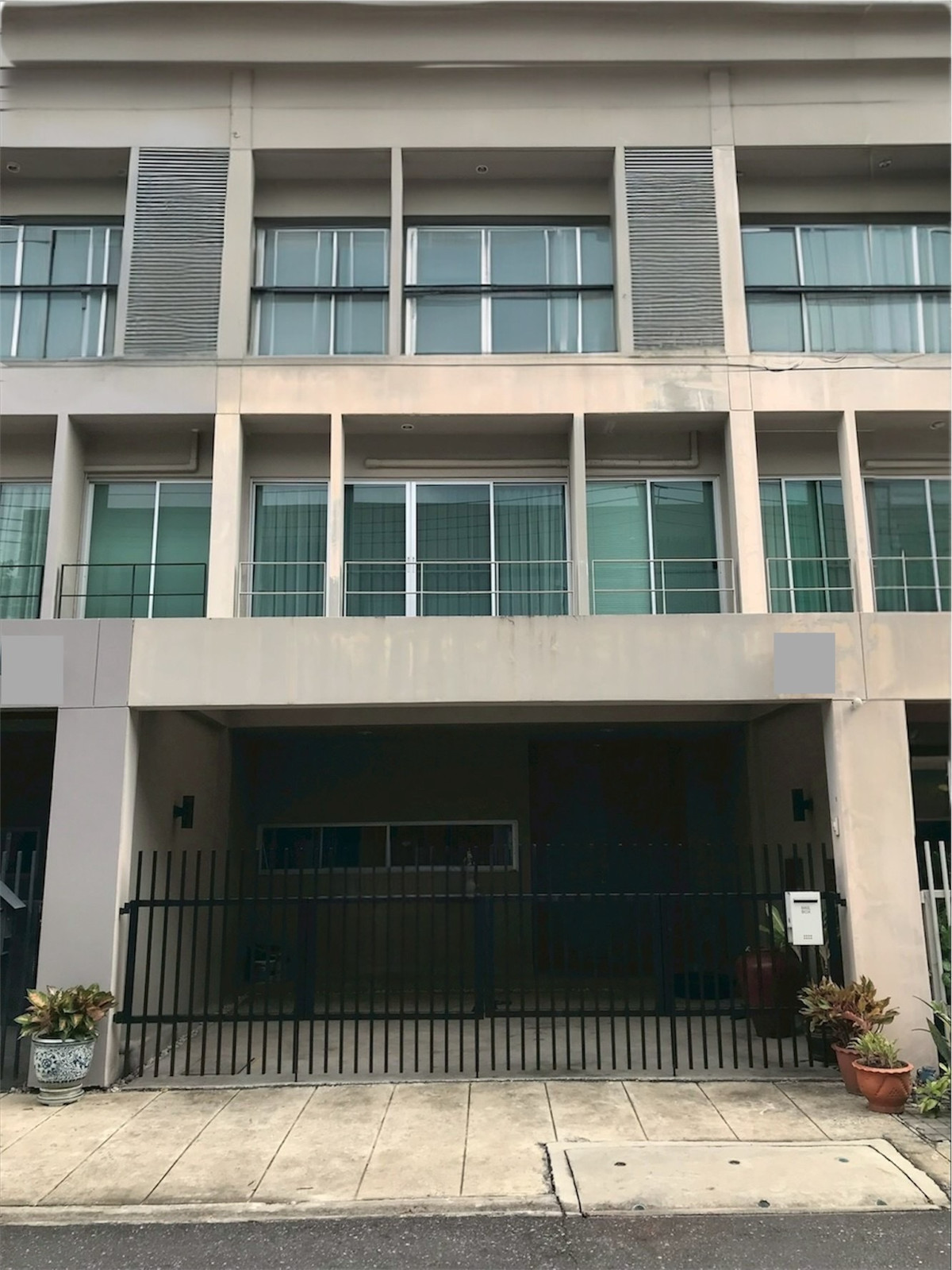 For RentTownhomePattanakan, Srinakarin : For rent Noble Cube Pattanakarn near Club House 3 bedrooms