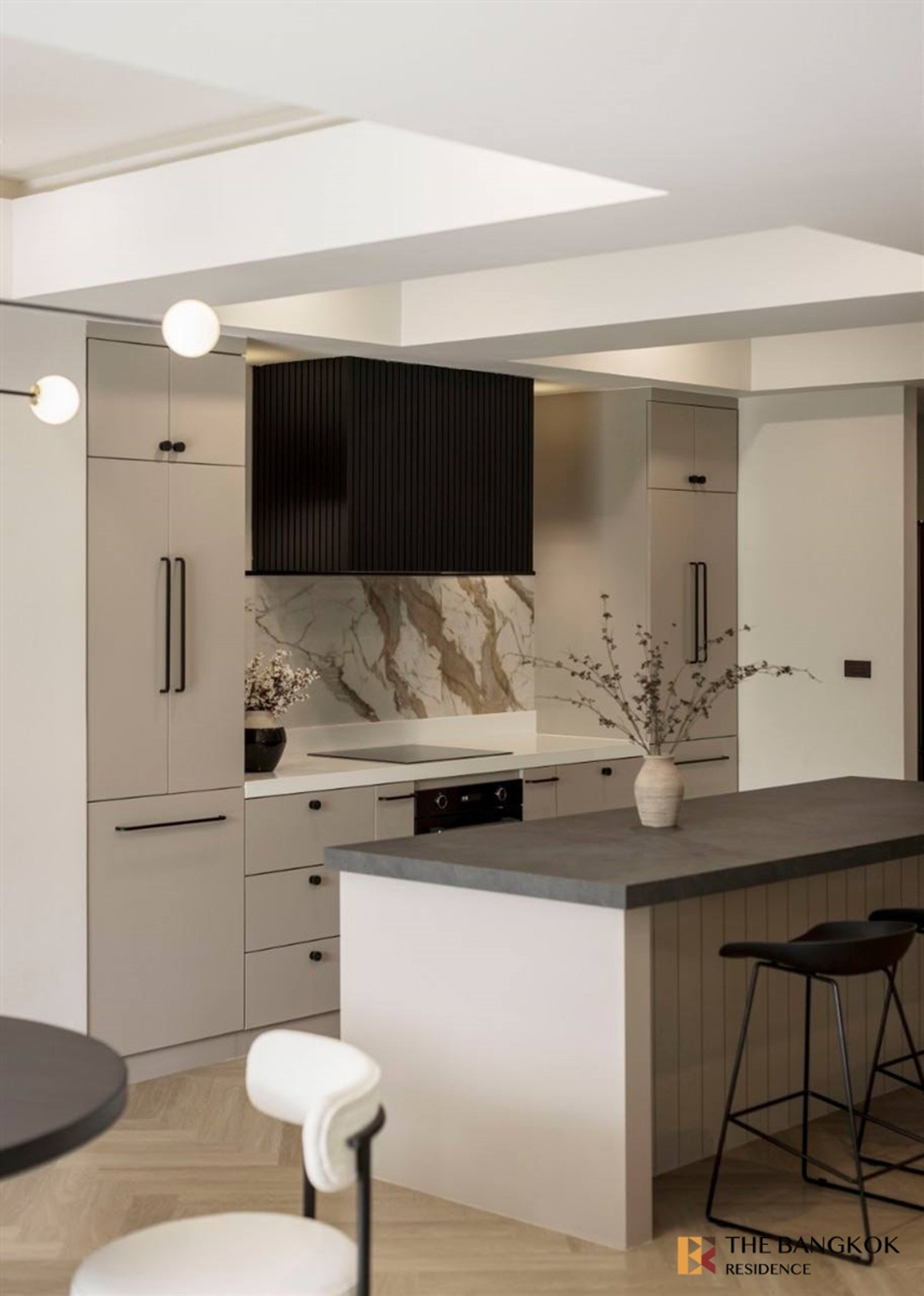 For RentHouseSukhumvit, Asoke, Thonglor :  Beautifully Furnished House 🏡 House Area Ekamai, Move-in ready modern design 💖with complete functionality 