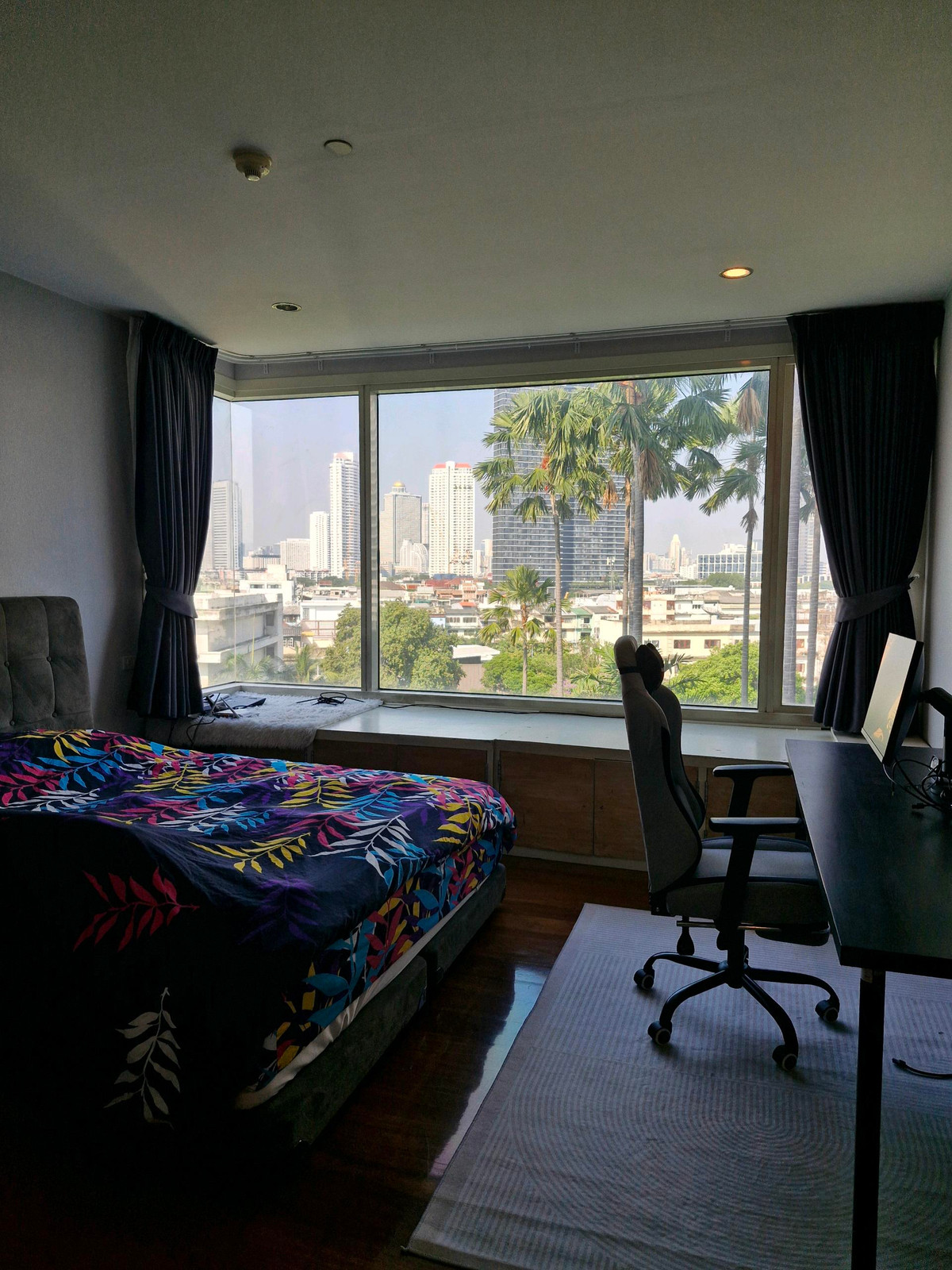 For SaleCondoWongwianyai, Charoennakor : Urgent sale! 📍Watermark Chaophraya River 3BR 145 sq m. Cheapest price in the project 13.5 million baht.🔥 Pets allowed🐶🐱 Near ICONSIAM.