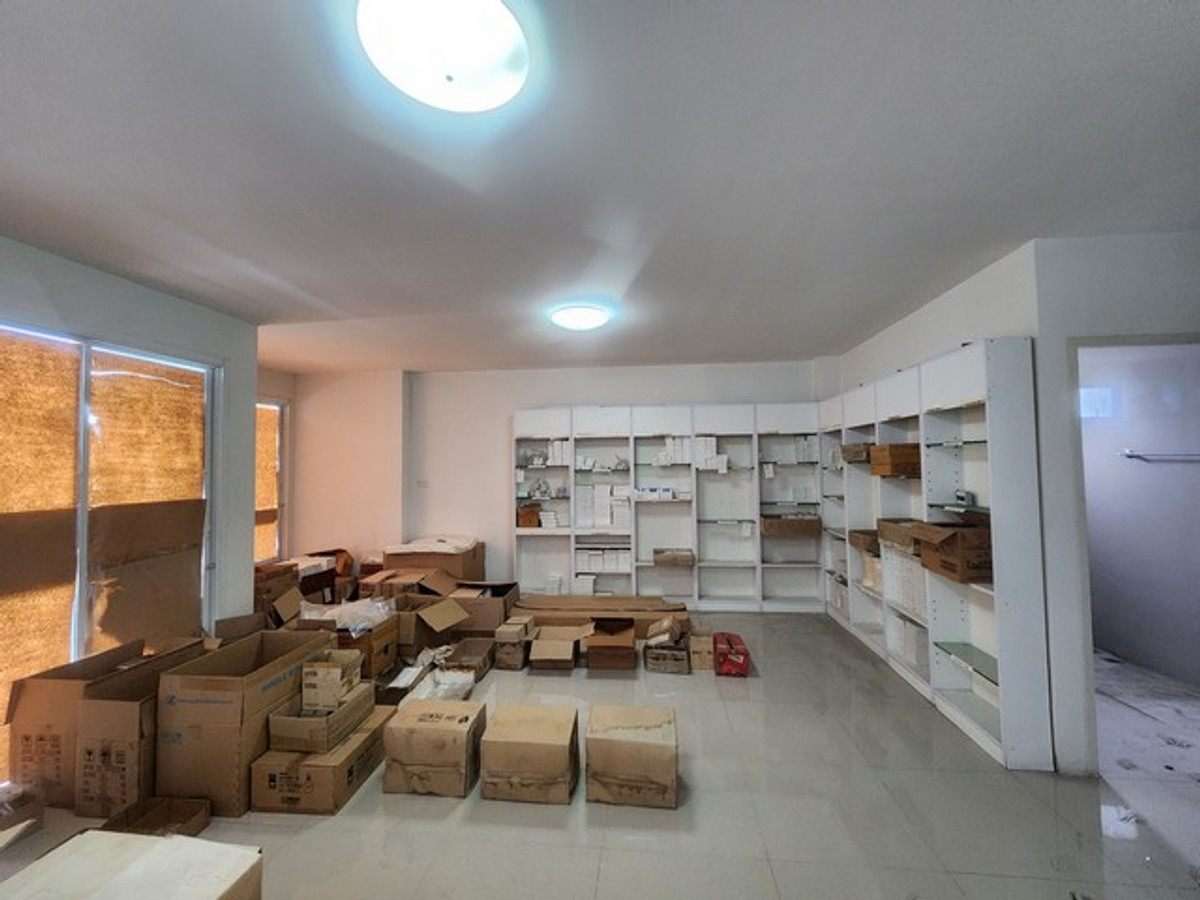 ขายทาวน์โฮมท่าพระ ตลาดพลู วุฒากาศ : ขายทาวน์โฮม ตึกเดี่ยว 3 ชั้น โครงการ ฟูลเฮาส์ บางแวก 94 ถนนกว้าง เหมาะทำโฮมออฟฟิต ใกล้แหล่งชุมชน