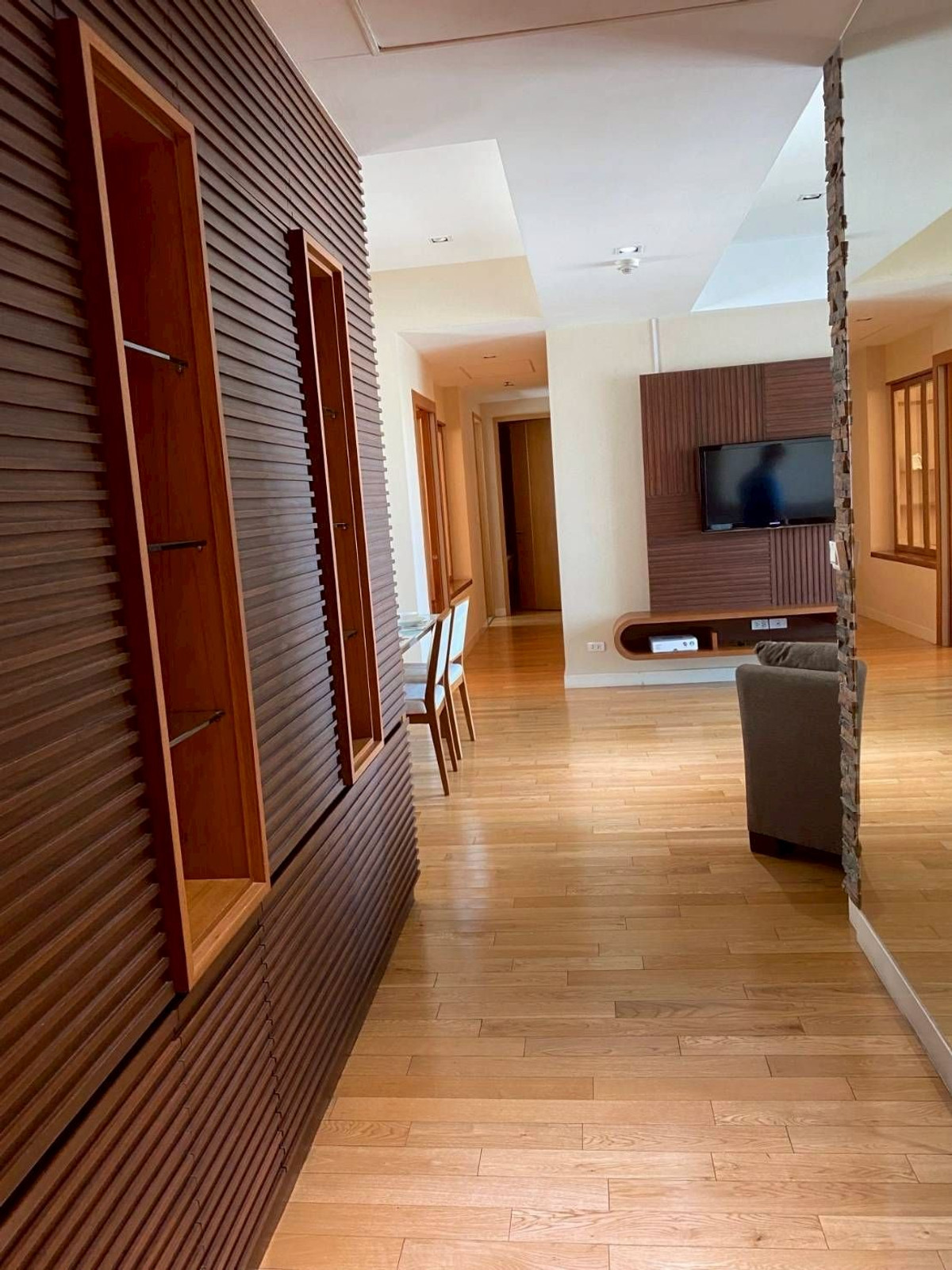 For RentCondoSukhumvit, Asoke, Thonglor : 2+1-Bedroom Condo for Rent at Millennium Residence Sukhumvit