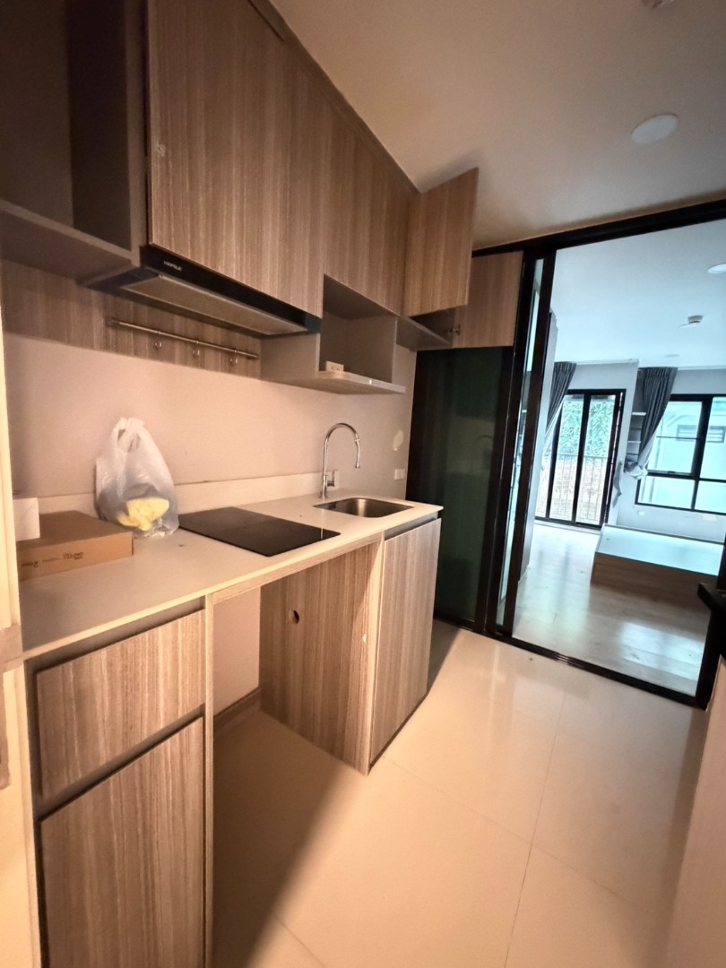 ขายคอนโดบางนา แบริ่ง ลาซาล : 🔥ขายด่วน🔥ดิ ออริจิ้น สุขุมวิท 105 ใกล้สถานีรถไฟฟ้า BTS แบริ่ง เฟอร์นิเจอร์ครบ พร้อมเข้าอยู่