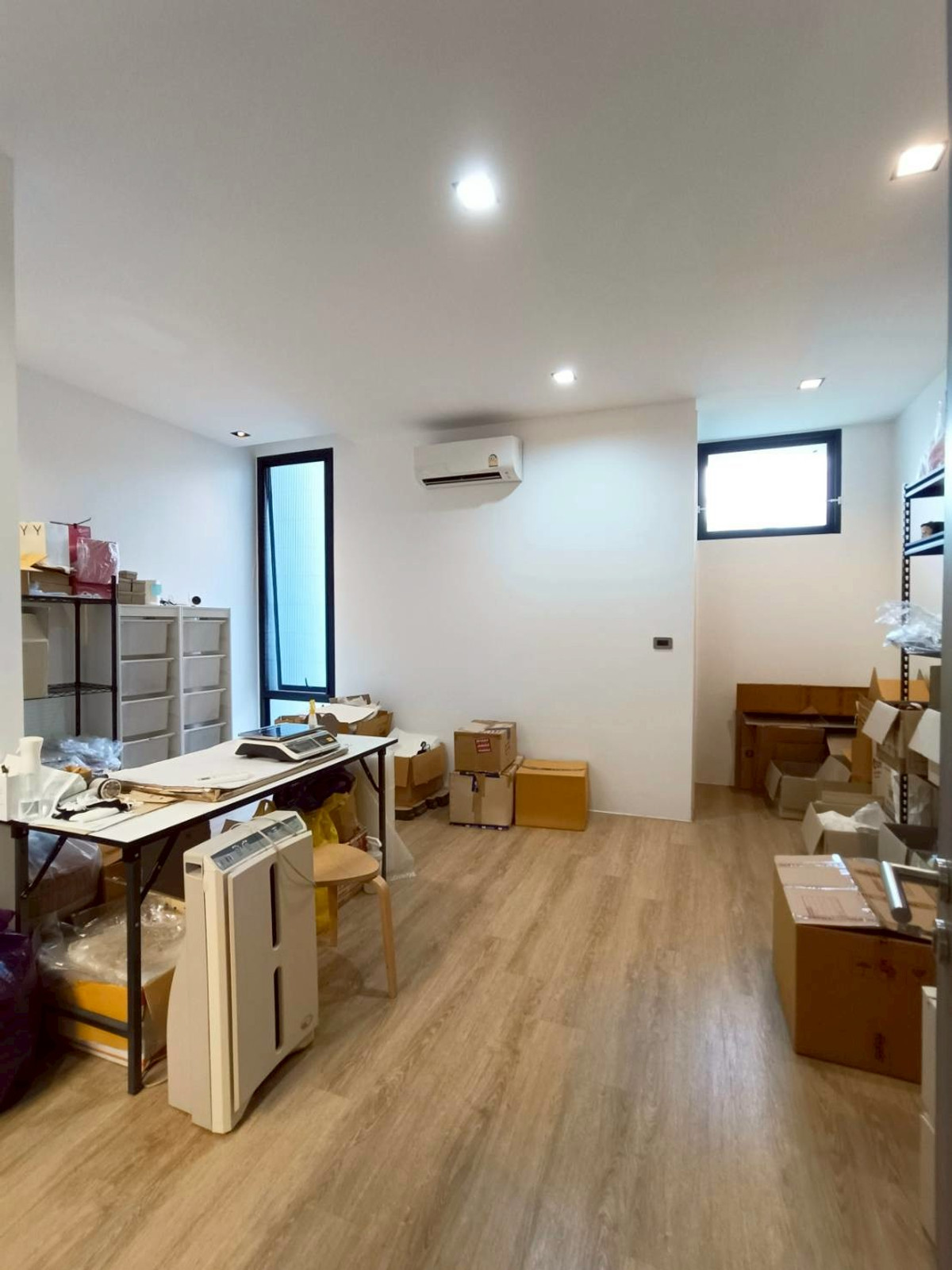 ขายทาวน์โฮมพระราม 9 เพชรบุรีตัดใหม่ RCA : 🏢 ขายทาวน์โฮม / โฮมออฟฟิศ พระราม 9 Signature Urban L (ซิกเนเจอร์ เออร์เบิน แอล) 📍 พระราม 9 ซอย 55 | ใกล้เอกมัย – ทองหล่อ  ✨ Rare Item โฮมออฟฟิศคุณภาพ โครงการขนาดเล็ก เพียง 5 ยูนิตทั้งโครงการ เหมาะทั้งอยู่อาศัยจริง ทำออฟฟิศ สตูดิโอ  087-808-3690(ฟีฟ่า)