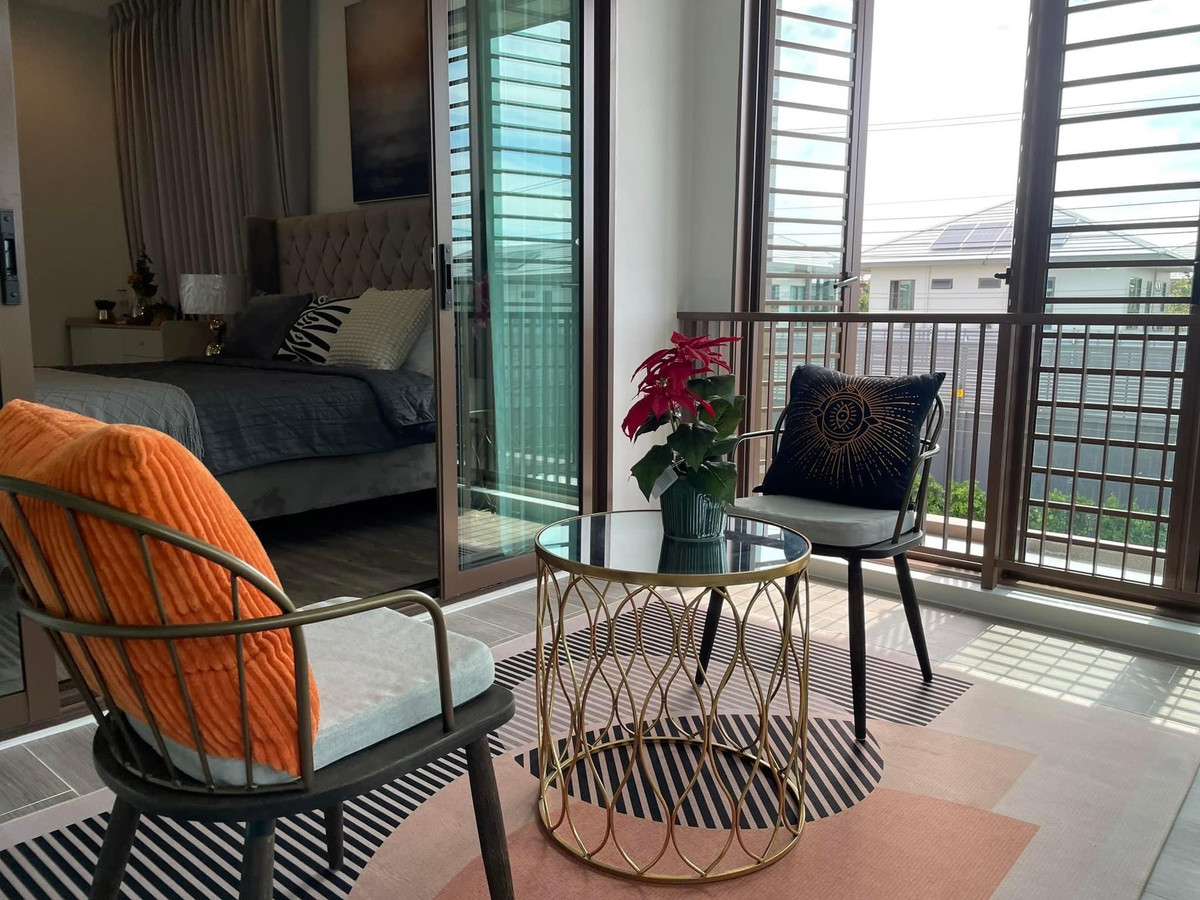 ให้เช่าบ้านพัฒนาการ ศรีนครินทร์ : ให้เช่า บุราสิริ กรุงเทพกรีฑา Fully furnished 4 ห้องนอน ใกล้ brighton school 