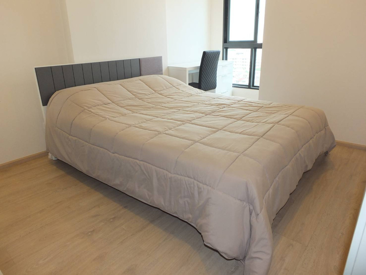 For RentCondoThaphra, Talat Phlu, Wutthakat : For rent, beautiful room, Ideo Sathorn Thapra, next to BTS Pho Nimit, 300 meters, fully furnished, only 8,500 baht.