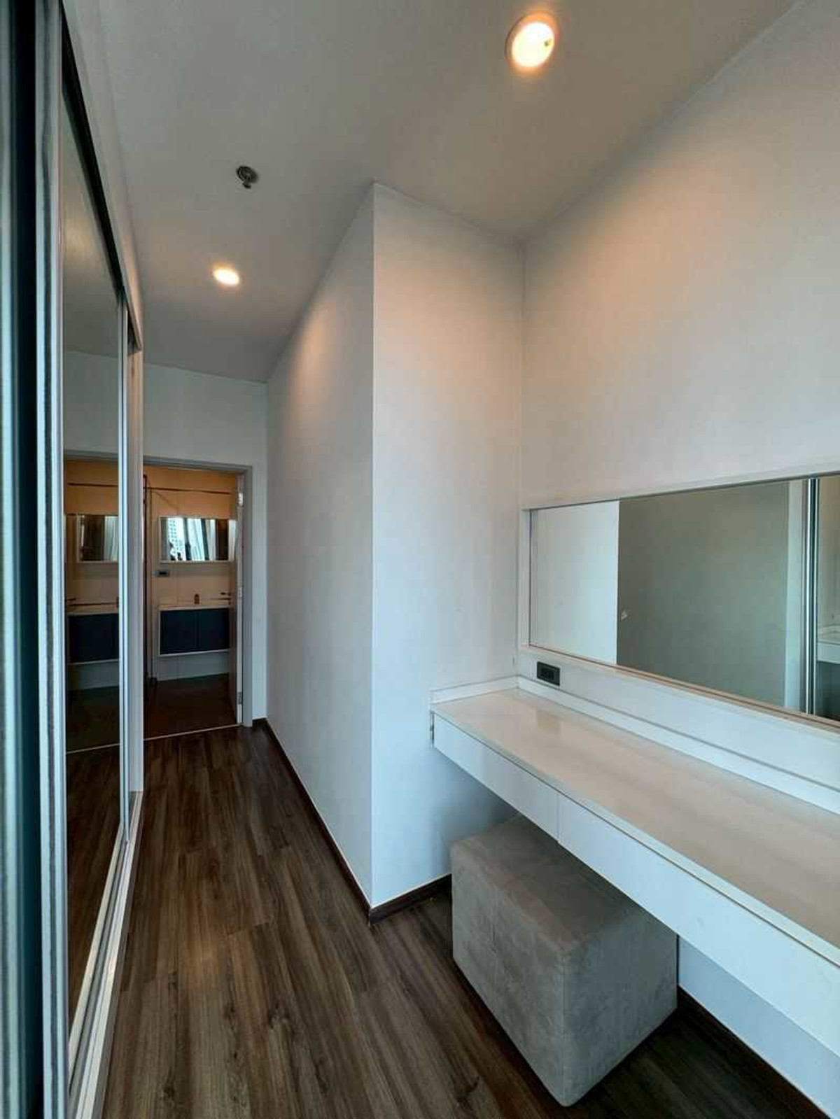For RentCondoOnnut, Udomsuk : Condo Wyne by sansiri, convenient travel, near BTS, there is a shuttle, beautiful room, fully furnished. Ready to move in immediately!!