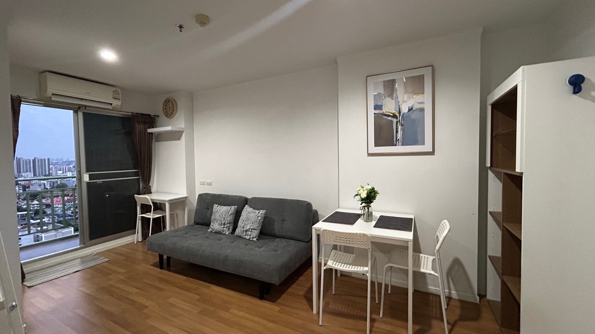 For SaleCondoPinklao, Charansanitwong : Sold with tenant Receive income immediately at Lumpini Place Borommaratchachonnani-Pinklao (Borom 35), high view, beautiful, clean room.