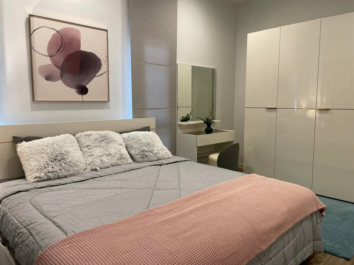 ให้เช่าบ้านพัฒนาการ ศรีนครินทร์ : ให้เช่า บุราสิริ กรุงเทพกรีฑา Fully furnished 4 ห้องนอน ใกล้ brighton school 