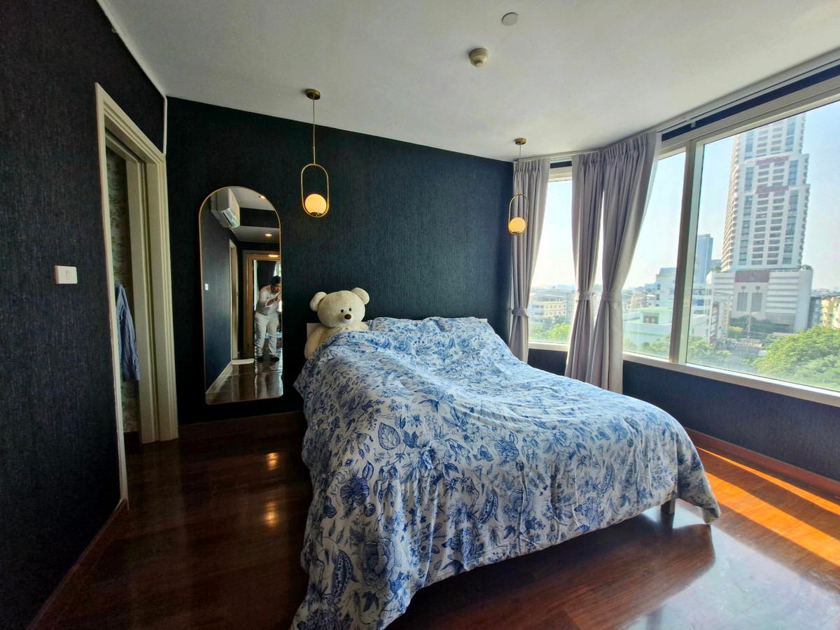 For SaleCondoWongwianyai, Charoennakor : Urgent sale! 📍Watermark Chaophraya River 3BR 145 sq m. Cheapest price in the project 13.5 million baht.🔥 Pets allowed🐶🐱 Near ICONSIAM.