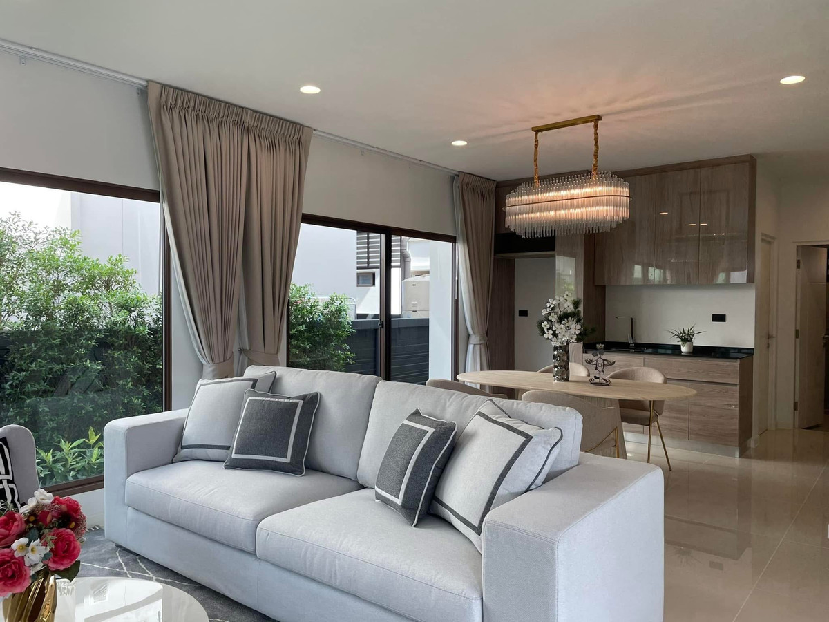 ให้เช่าบ้านพัฒนาการ ศรีนครินทร์ : ให้เช่า บุราสิริ กรุงเทพกรีฑา Fully furnished 4 ห้องนอน ใกล้ brighton school 