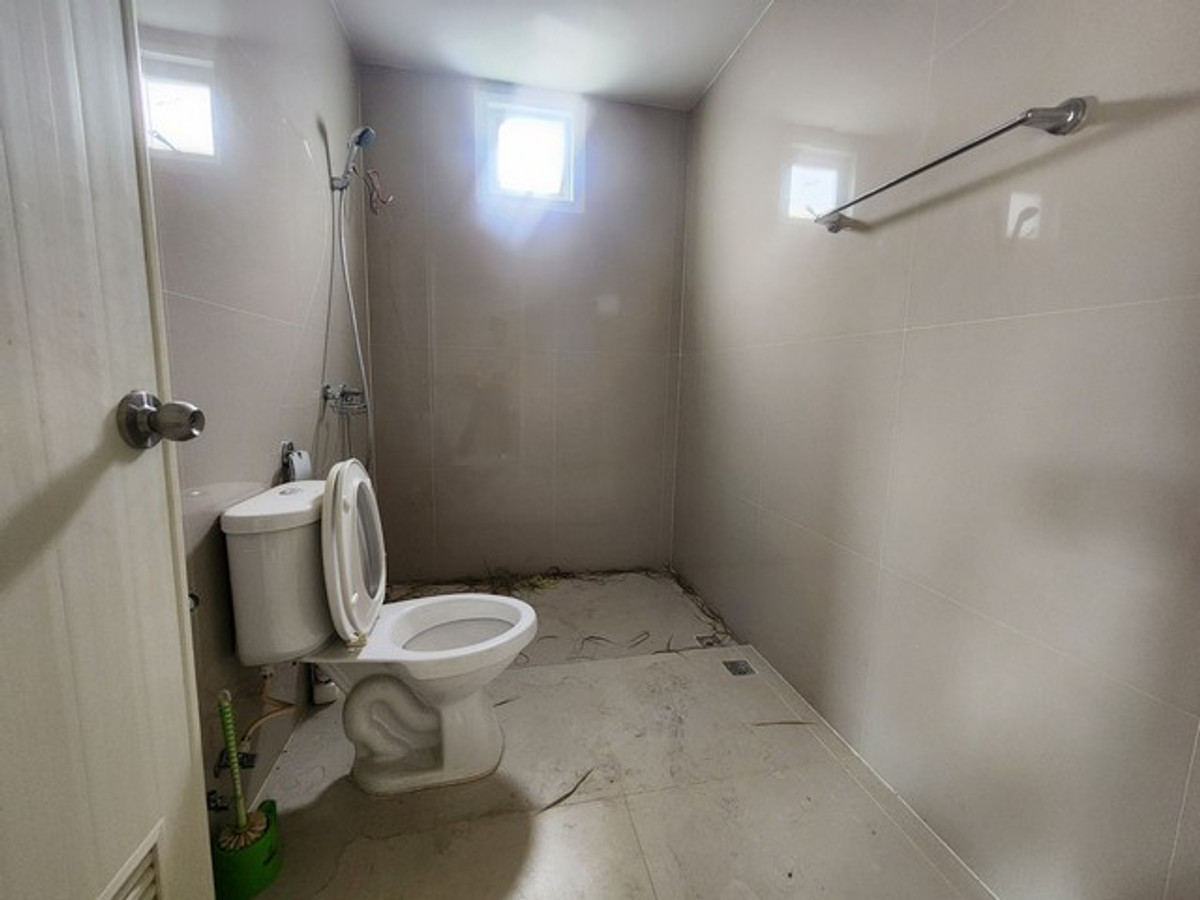 ขายทาวน์โฮมท่าพระ ตลาดพลู วุฒากาศ : ขายทาวน์โฮม ตึกเดี่ยว 3 ชั้น โครงการ ฟูลเฮาส์ บางแวก 94 ถนนกว้าง เหมาะทำโฮมออฟฟิต ใกล้แหล่งชุมชน