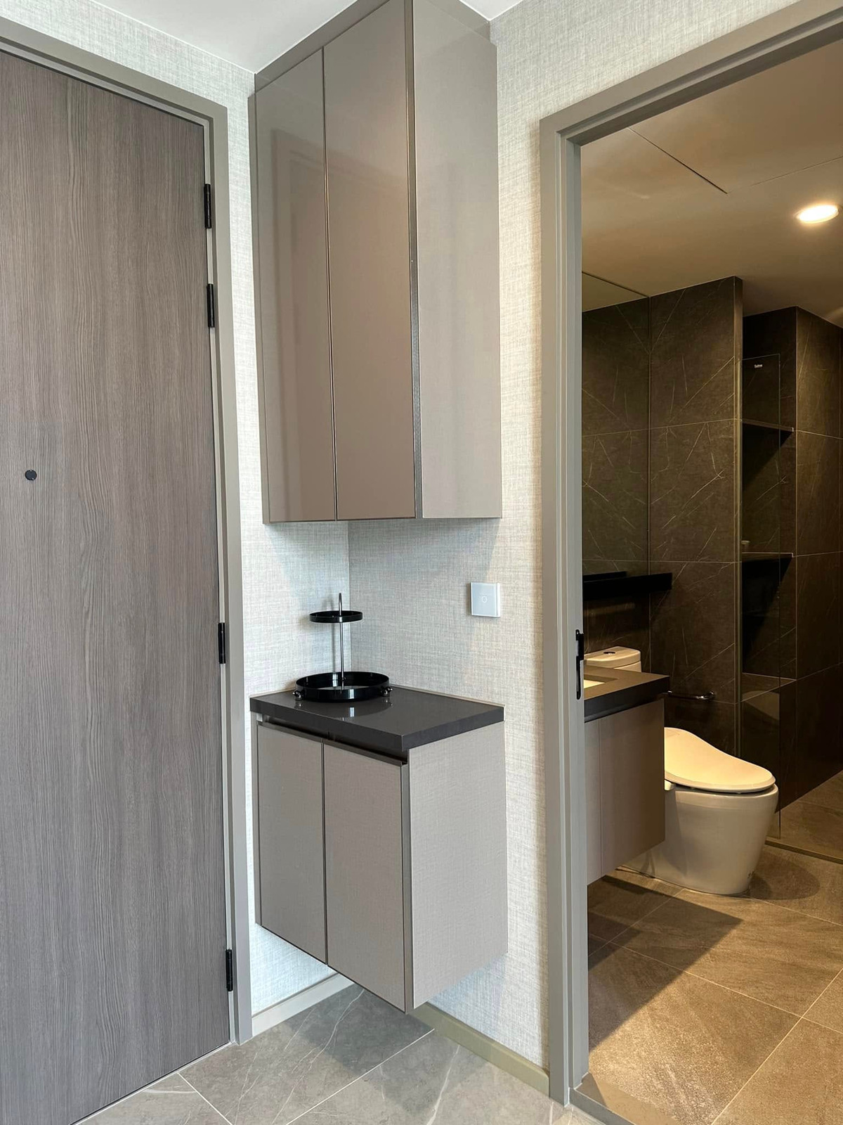 For RentCondoRatchathewi,Phayathai : For Rent 🔥 THE EXTRO Phayathai - Rangnam 🔥 Ready to move in. Near BTS Victory Monument & ARL Phayathai.