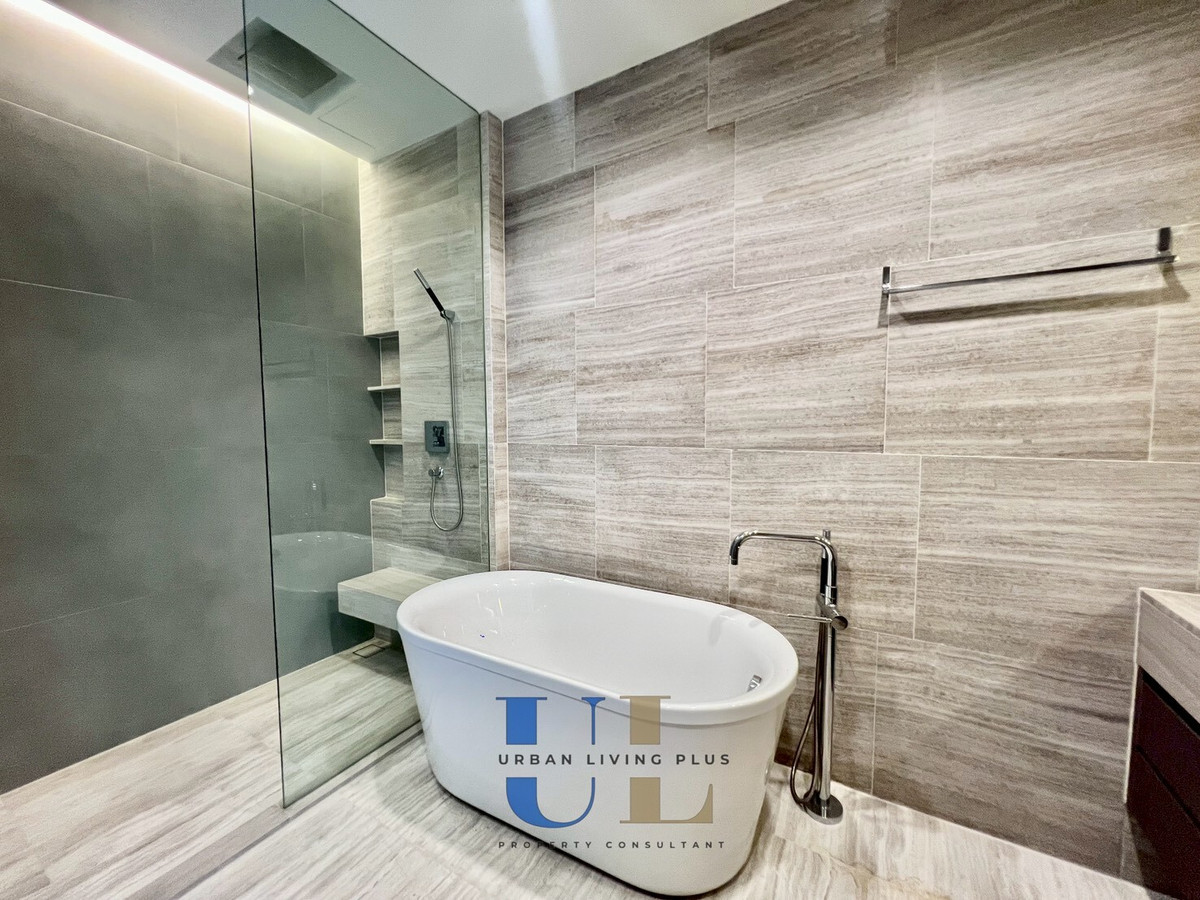 For RentCondoSathorn, Narathiwat : ( UL2507023 ) Tel/Line 096-2479369 , FOR RENT/SELL  The Diplomat Sathorn , 3 bedrooms, 2 bathrooms, Size 86 Sq.M. furnished, Never rented, Special Deal!!