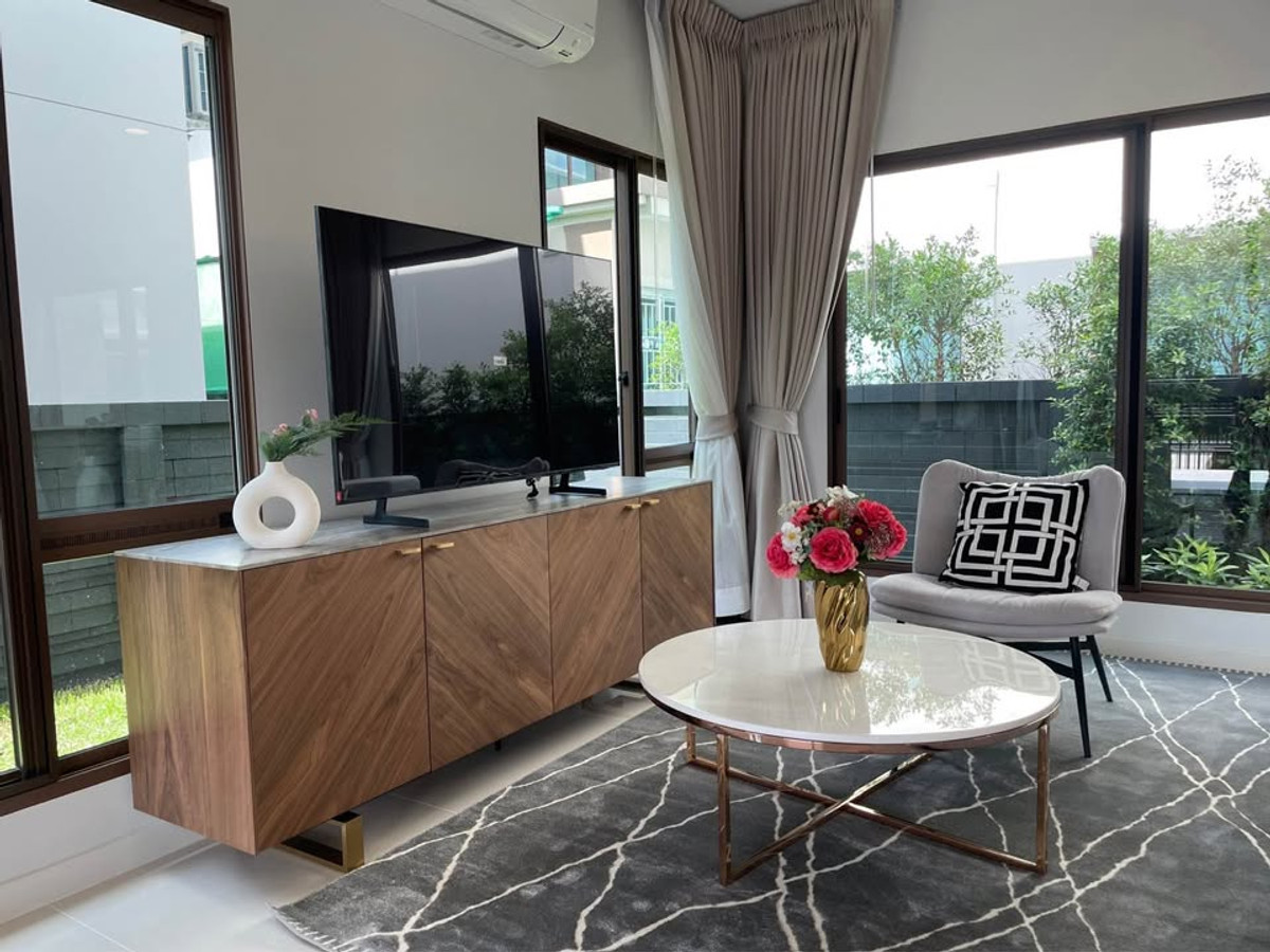 For RentHousePattanakan, Srinakarin : Burasiri Krungthepkreetha / 4 Bedrooms (FOR SALE) BALL233