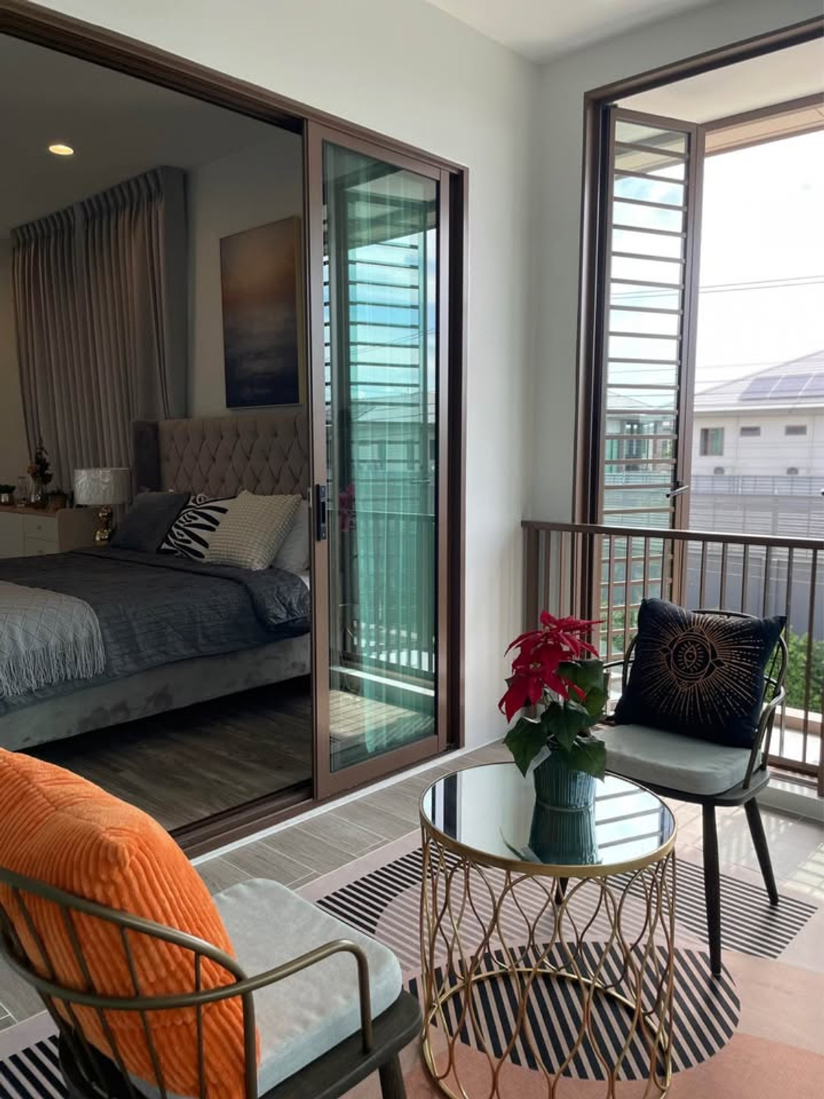 For RentHousePattanakan, Srinakarin : Burasiri Krungthepkreetha / 4 Bedrooms (FOR SALE) BALL233