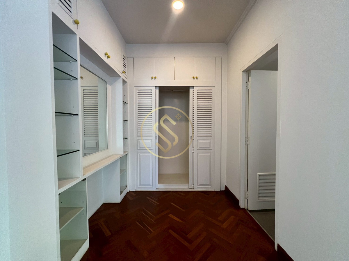 ขายทาวน์โฮมอารีย์ อนุสาวรีย์ : ขายด่วนบ้านทาวน์โฮมสวย 3 ชั้น สภาพดีพร้อมเข้าอยู่ ใจกลางอารีย์ ในซอยอารีย์สัมพันธ์ 1 ใกล้ BTS อารีย์