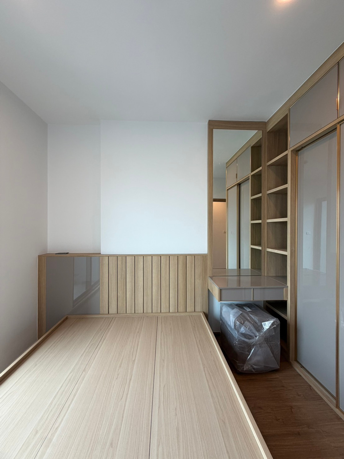 ให้เช่าคอนโดรามคำแหง หัวหมาก : 📍 ปล่อยเช่าคอนโด : The Livin Ramkhamhaeng ,  ใกล้ MRT รามคำแหง และ รามคำแหง 12  , 2 ห้องนอน / 1 ห้องน้ำ