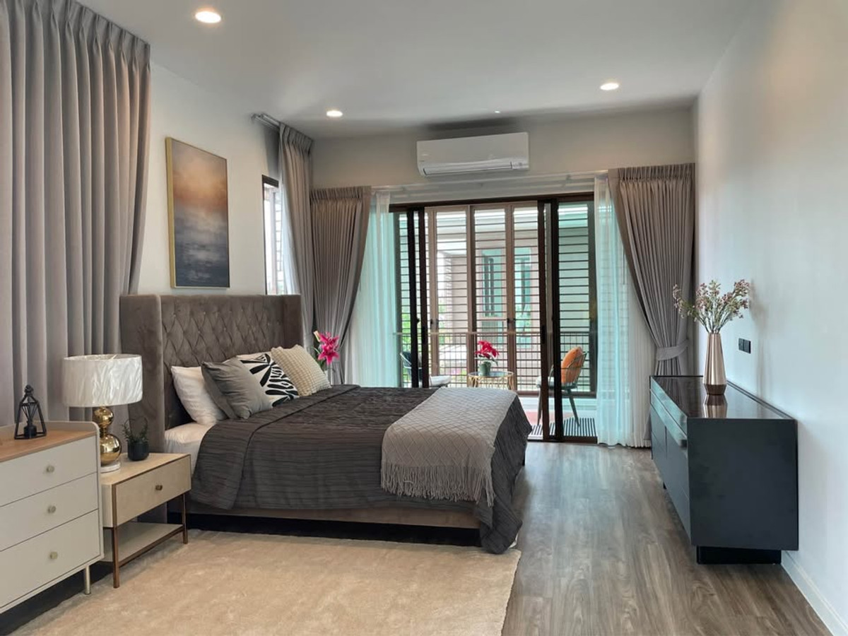 For RentHousePattanakan, Srinakarin : Burasiri Krungthepkreetha / 4 Bedrooms (FOR SALE) BALL233