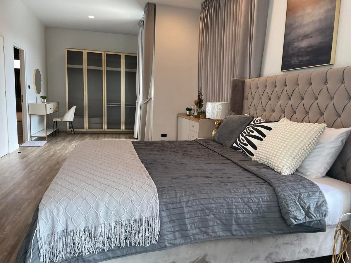 ให้เช่าบ้านพัฒนาการ ศรีนครินทร์ : ให้เช่า บุราสิริ กรุงเทพกรีฑา Fully furnished 4 ห้องนอน ใกล้ brighton school 