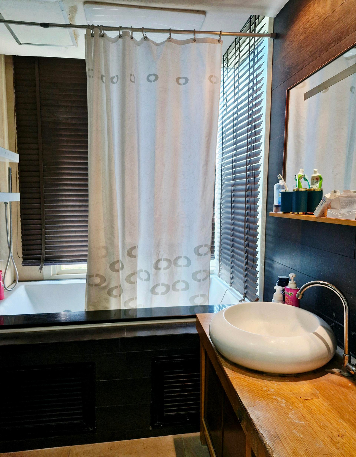 For SaleCondoWongwianyai, Charoennakor : Urgent sale! 📍Watermark Chaophraya River 3BR 145 sq m. Cheapest price in the project 13.5 million baht.🔥 Pets allowed🐶🐱 Near ICONSIAM.