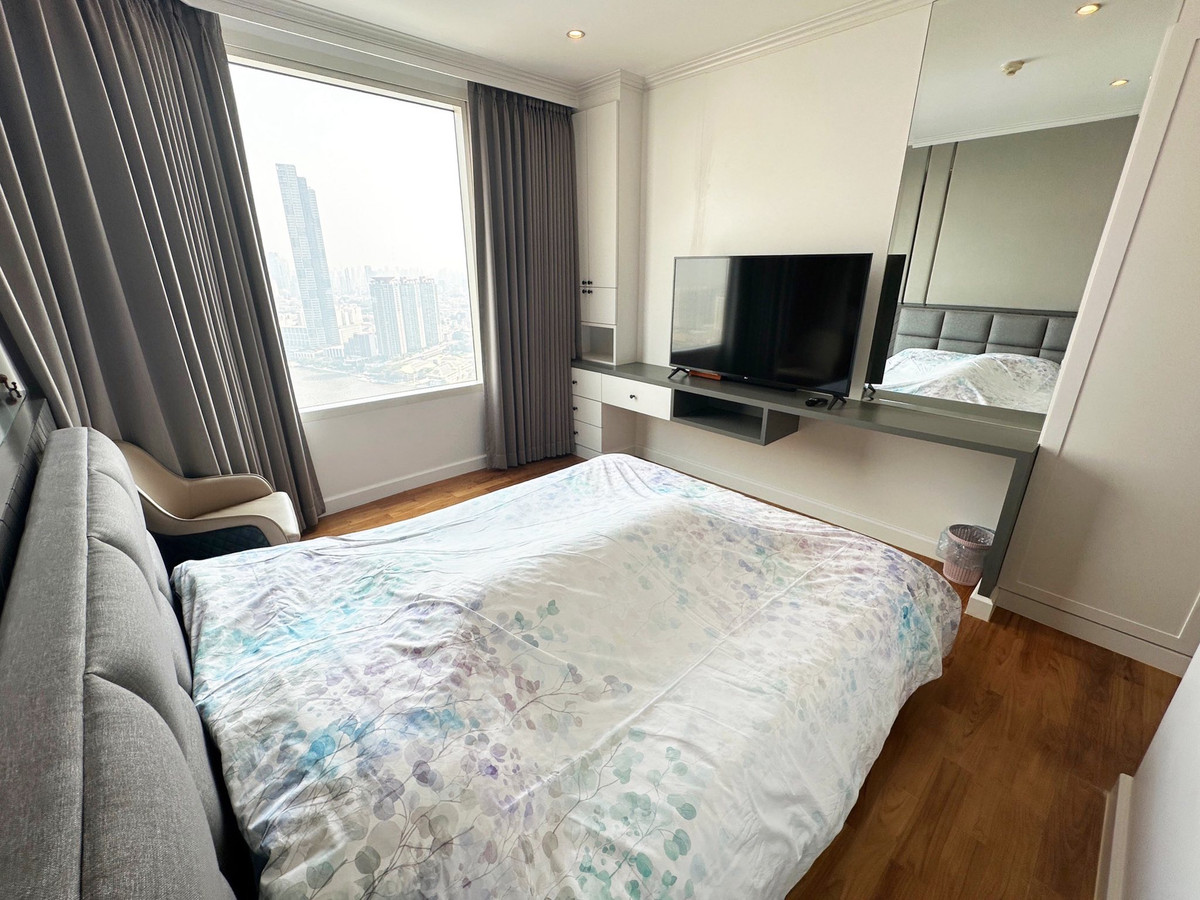 ขายคอนโดวงเวียนใหญ่ เจริญนคร : คอนโด 4 ห้องนอน วิวแม่น่ำ ที่ Watermark Chaophraya River , Contact 062-496-6454