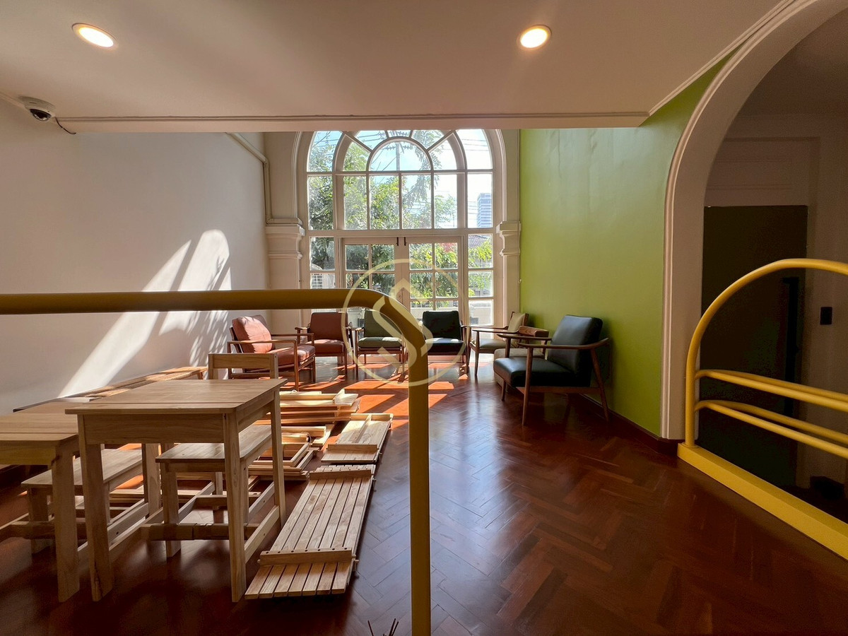 ขายทาวน์โฮมอารีย์ อนุสาวรีย์ : ขายด่วนบ้านทาวน์โฮมสวย 3 ชั้น สภาพดีพร้อมเข้าอยู่ ใจกลางอารีย์ ในซอยอารีย์สัมพันธ์ 1 ใกล้ BTS อารีย์