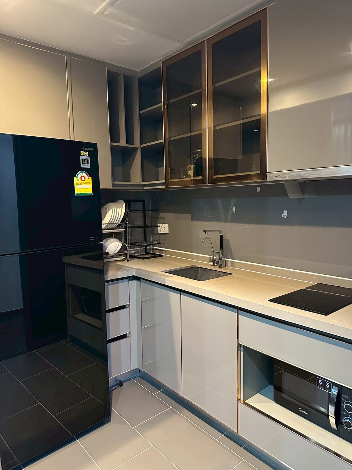 For RentCondoSukhumvit, Asoke, Thonglor : ✨ GT16067 | Condo C EKKAMAI, convenient travel, near BTS, there is a shuttle, beautiful room, fully furnished, ready to move in!!