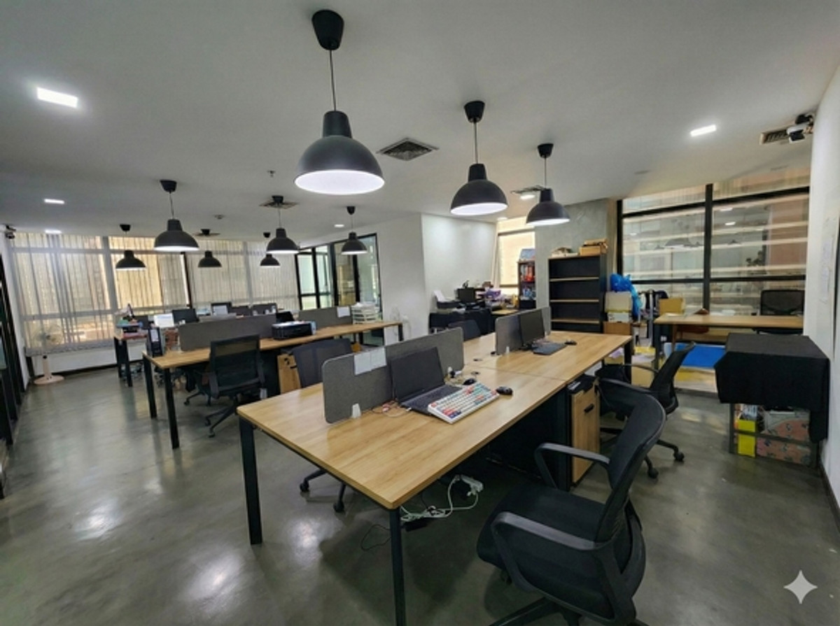 ขายสำนักงานสีลม ศาลาแดง บางรัก : ขายด่วน พื้นที่สำนักงาน ห้องมุม ITF Tower Silom ขนาด 147 ตรม. ใกล้ BTS ช่องนนทรี เพียง 200 เมตร เท่านั้น