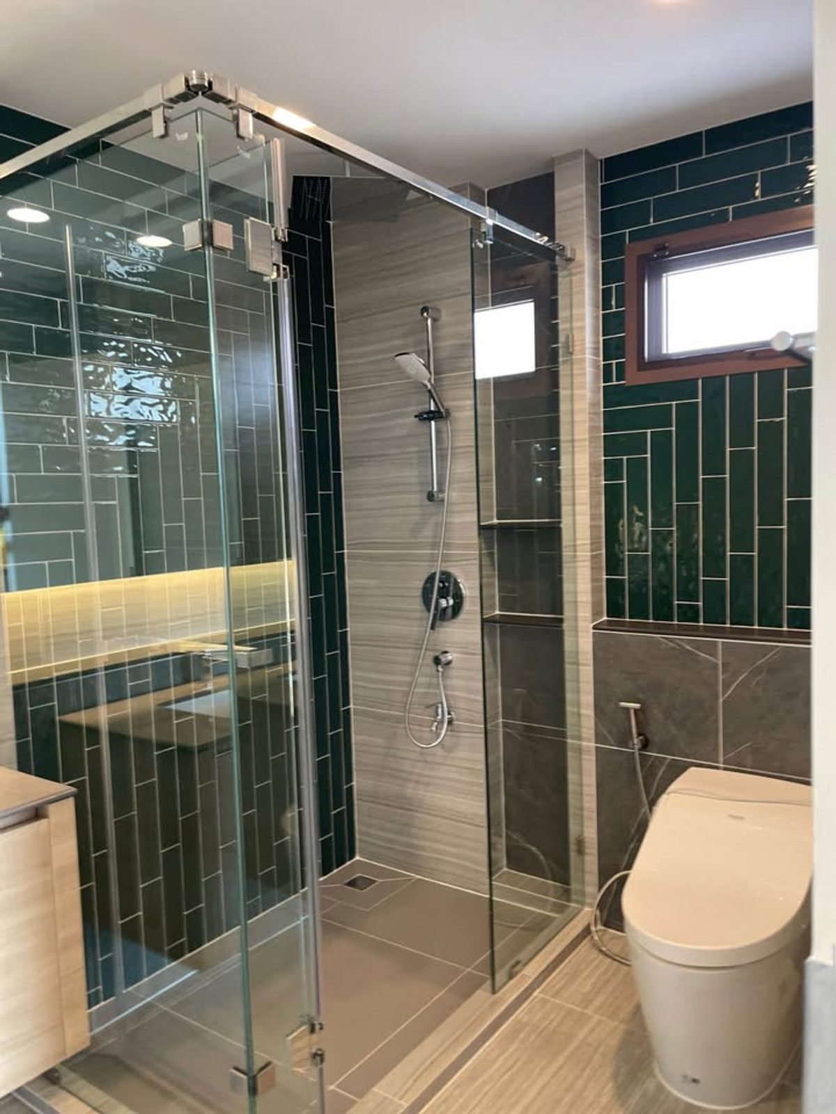 For RentHousePattanakan, Srinakarin : Burasiri Krungthepkreetha / 4 Bedrooms (FOR SALE) BALL233