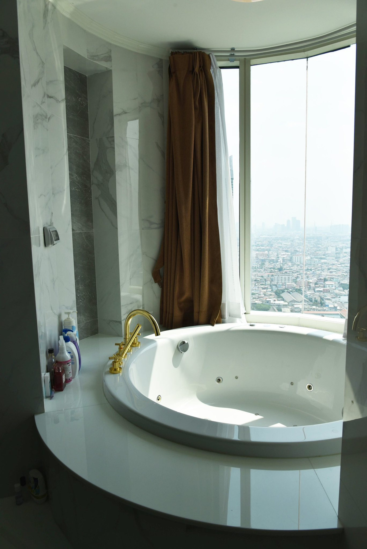 ขายคอนโดวงเวียนใหญ่ เจริญนคร : คอนโด 4 ห้องนอน วิวแม่น่ำ ที่ Watermark Chaophraya River , Contact 062-496-6454