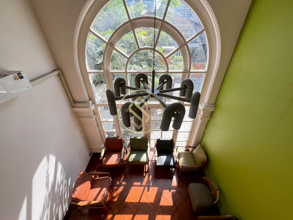 For SaleTownhomeAri,Anusaowaree : Urgent sale, beautiful 4-story townhome, good condition, ready to move in, in the heart of Ari, in Soi Ari Samphan 1, near BTS Ari.