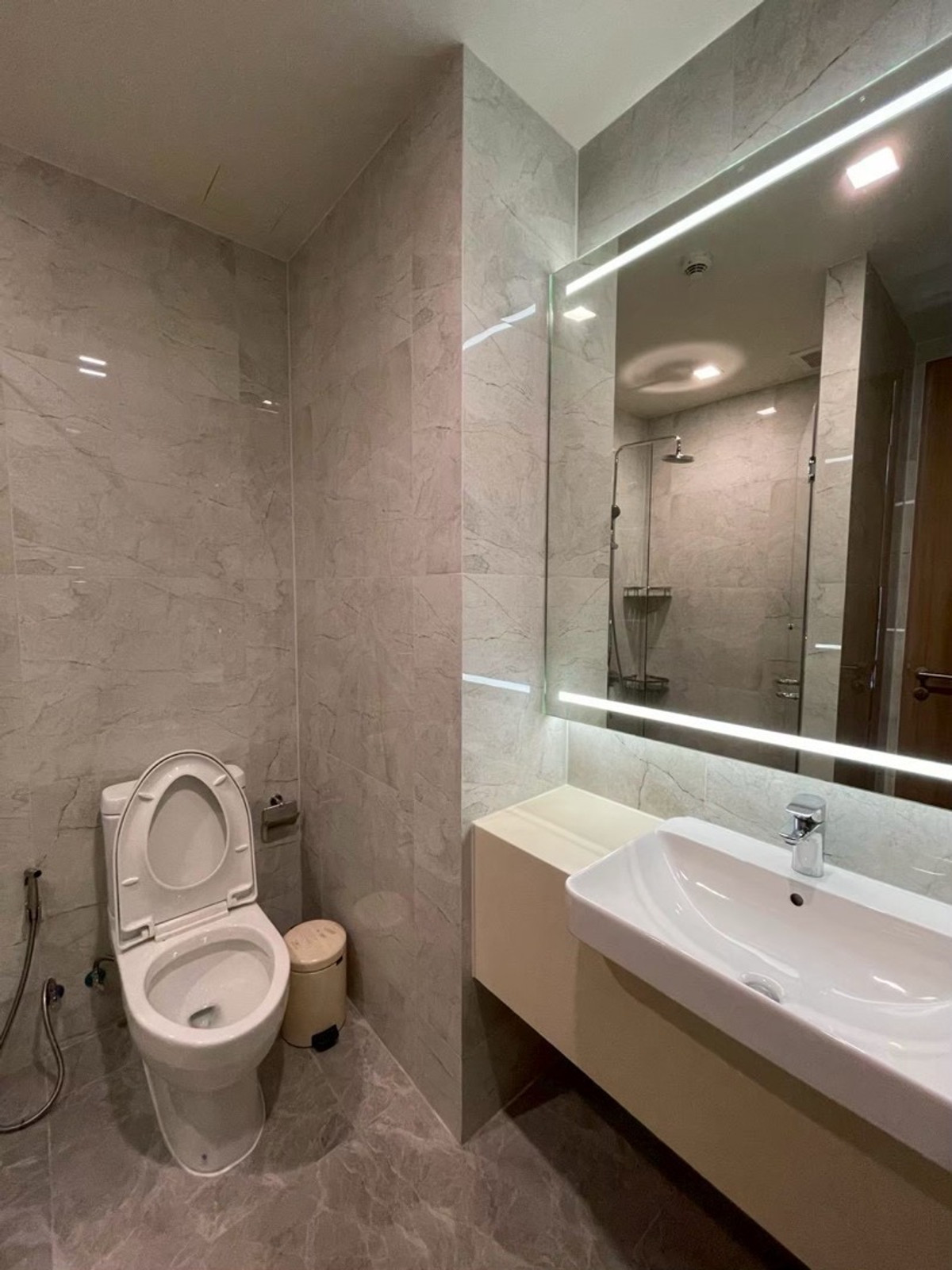 ให้เช่าคอนโดสุขุมวิท อโศก ทองหล่อ : 🔥ให้เช่าด่วน🔥Noble Around Sukhumvit 33 ห้องสวย ตกแต่งครบครัน ทั้งเฟอร์นิเจอร์ และ เครื่องใช้ไฟฟ้า พร้อมเข้าอยู่ได้ทันที ใกล้ เอ็มควอเทียร์ 400 เมตร❗