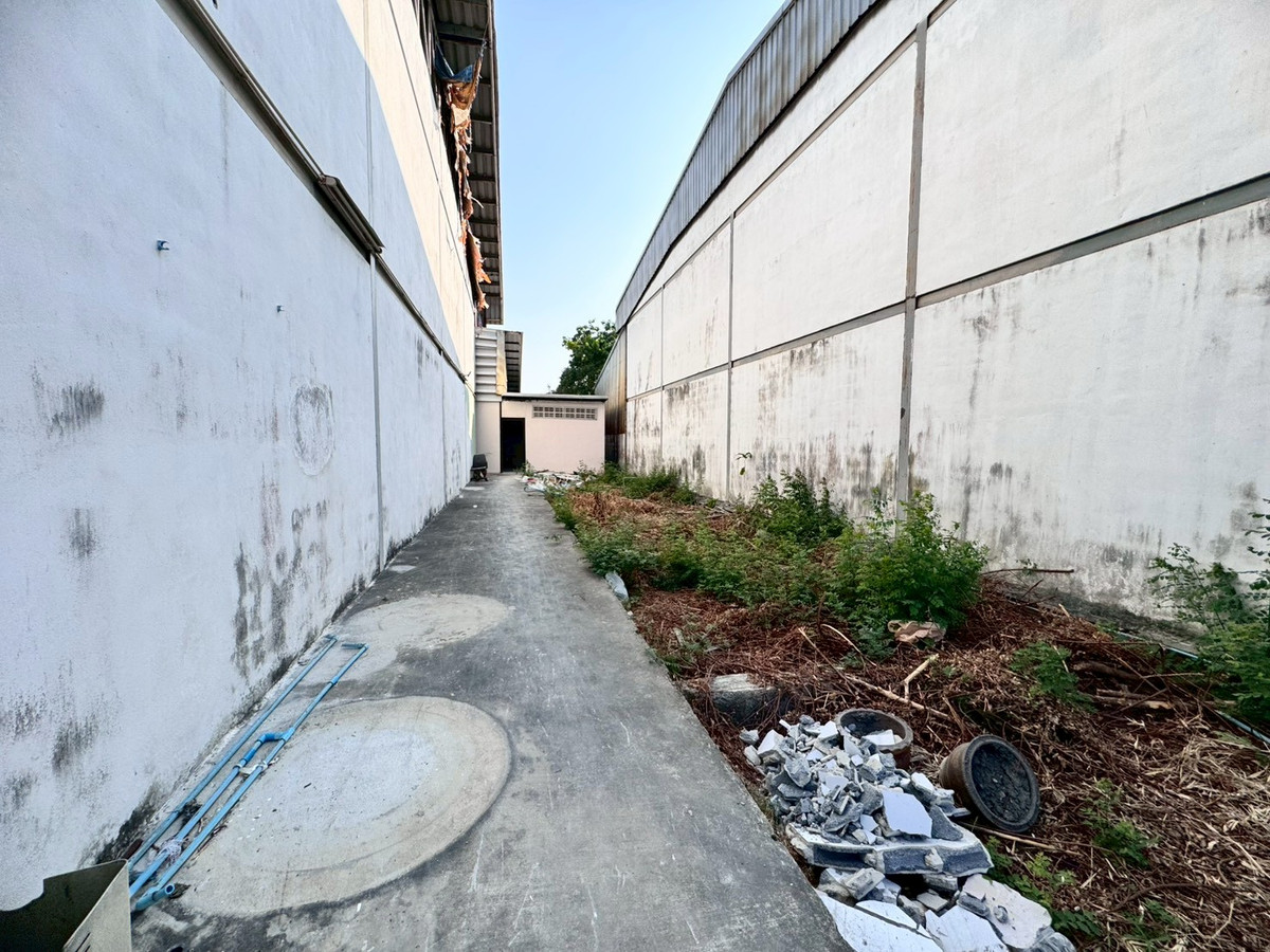 โกดังสมุทรปราการ สำโรง : ขาย/ให้เช่าโกดังพร้อมสำนักงานและห้องพักคนงาน ซอยรัตนโชค 12/1 บางปลา 2 สมุทรปราการ (N.1967)